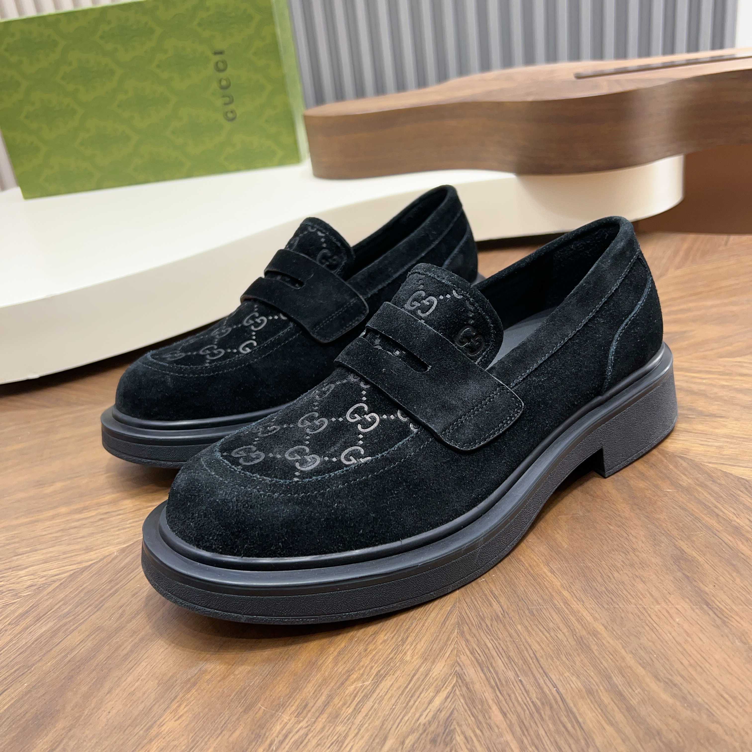 Gucci shoes