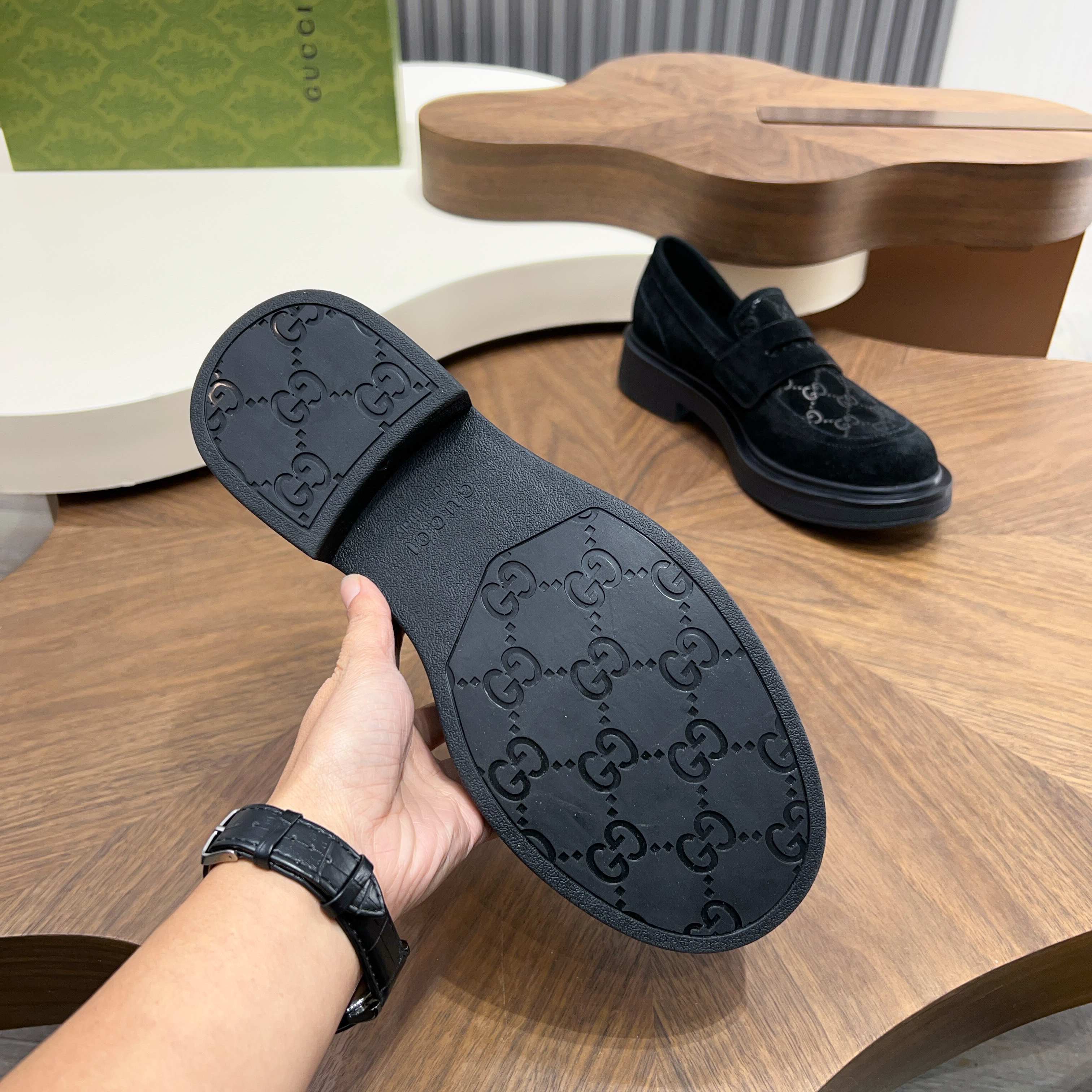 Gucci shoes