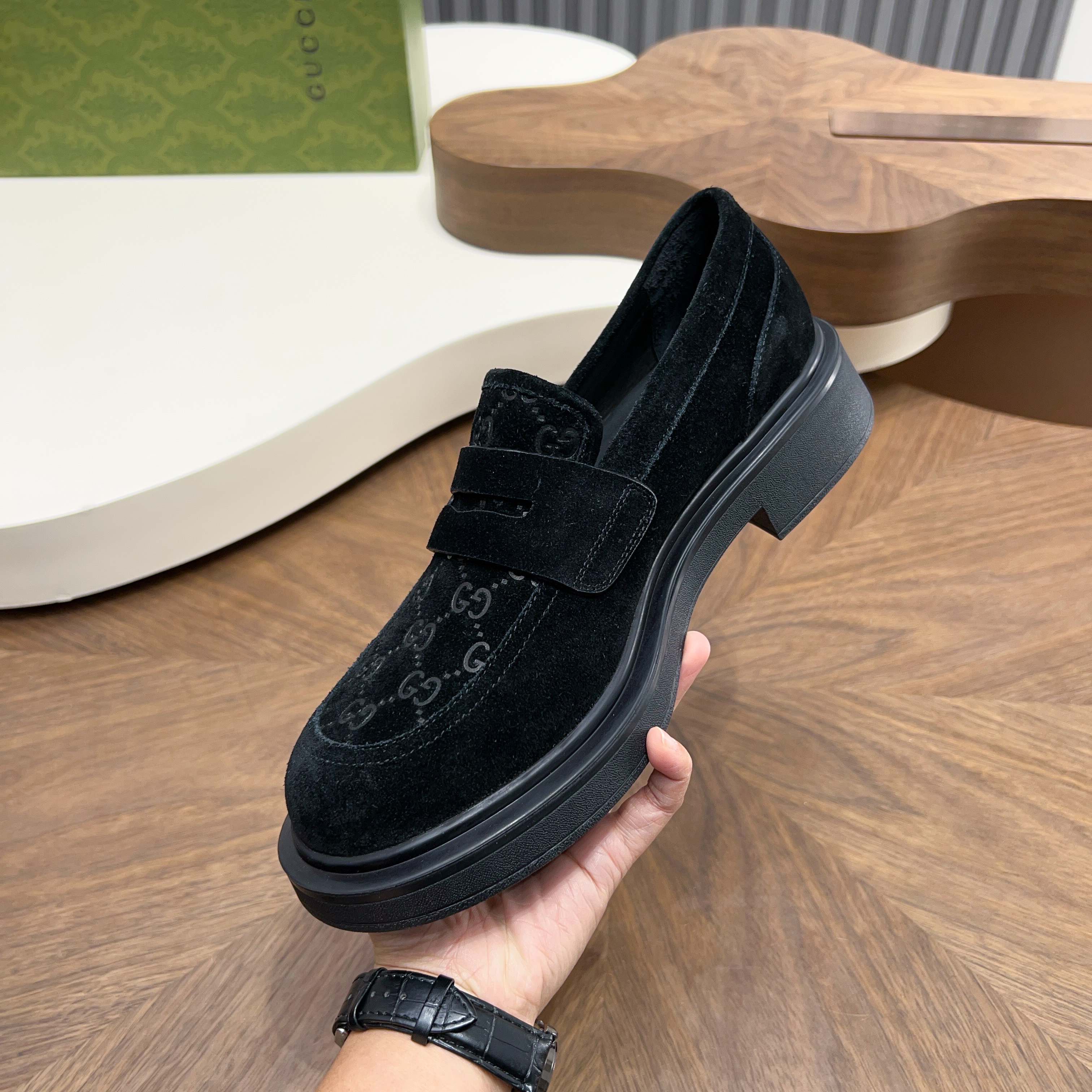 Gucci shoes