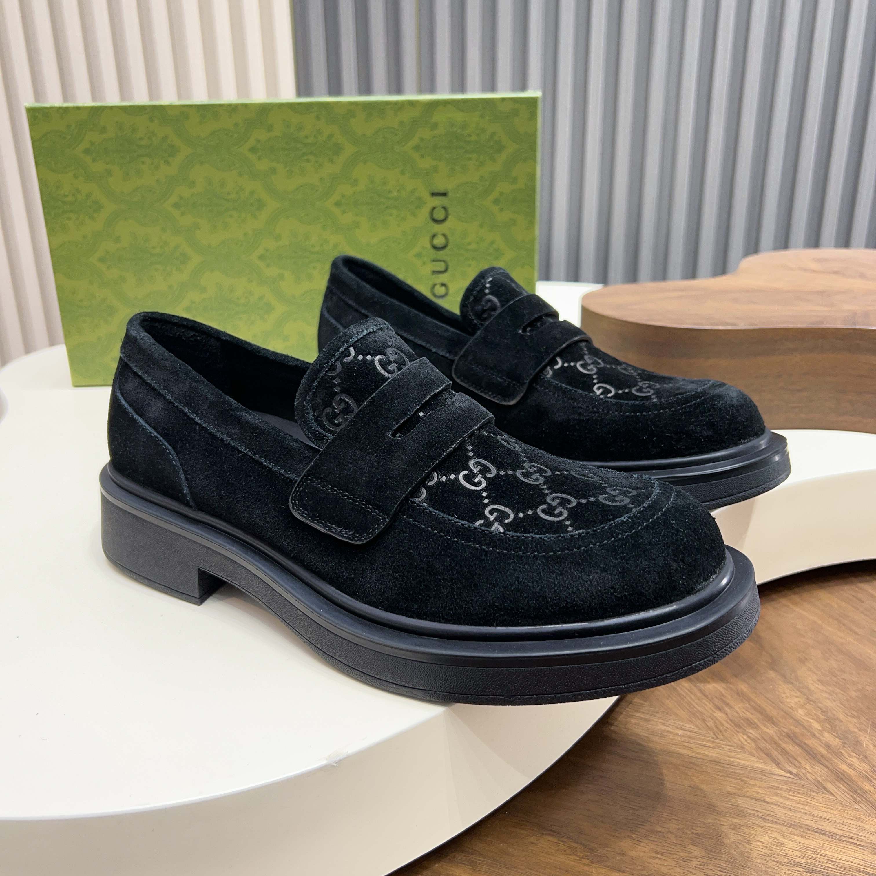 Gucci shoes
