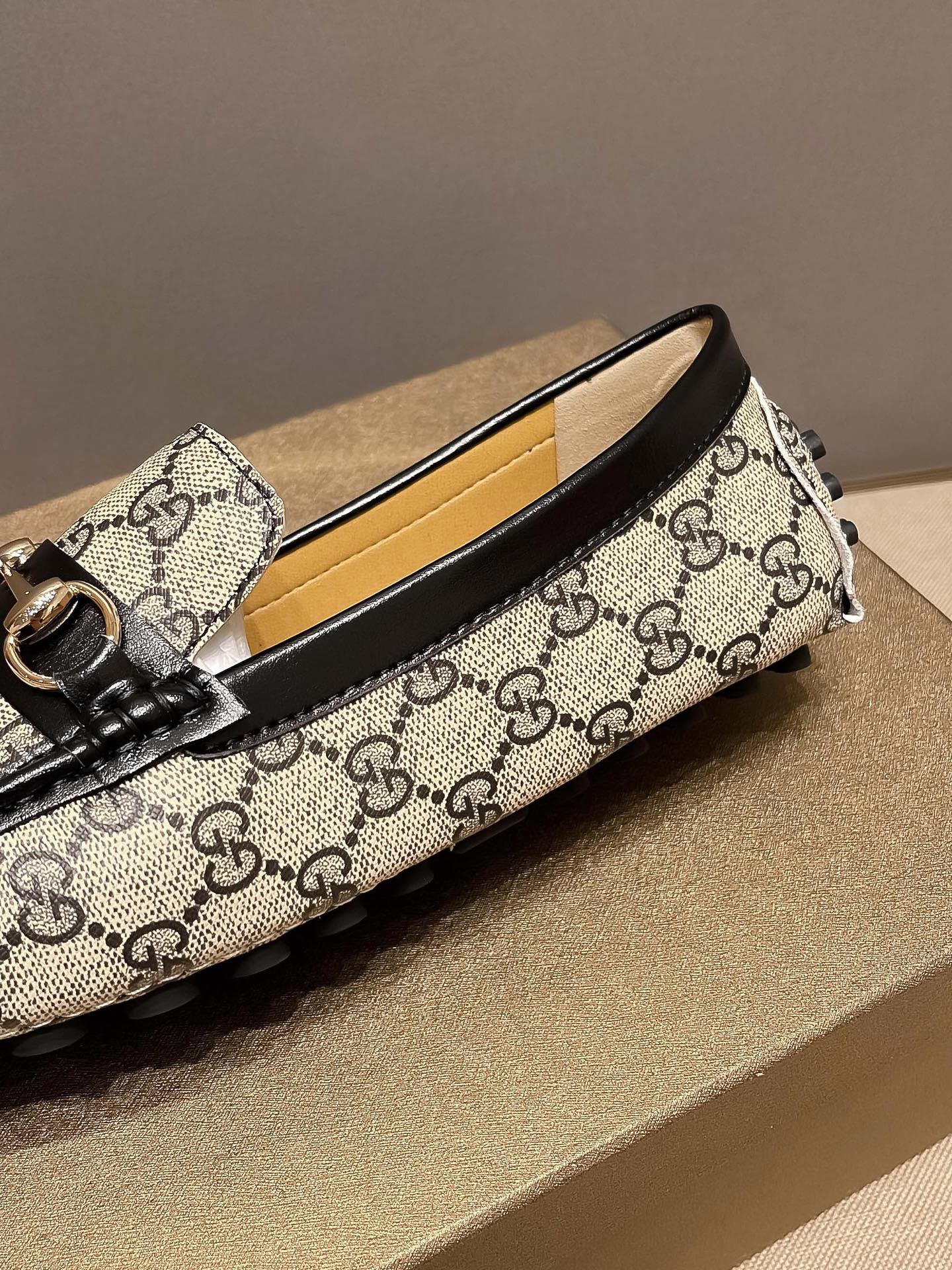 Gucci shoes