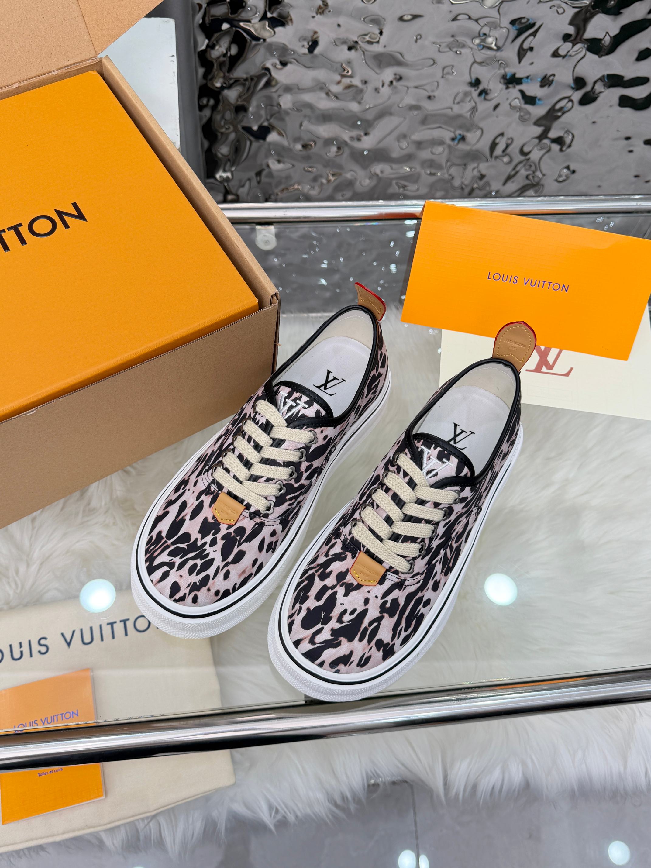 LV