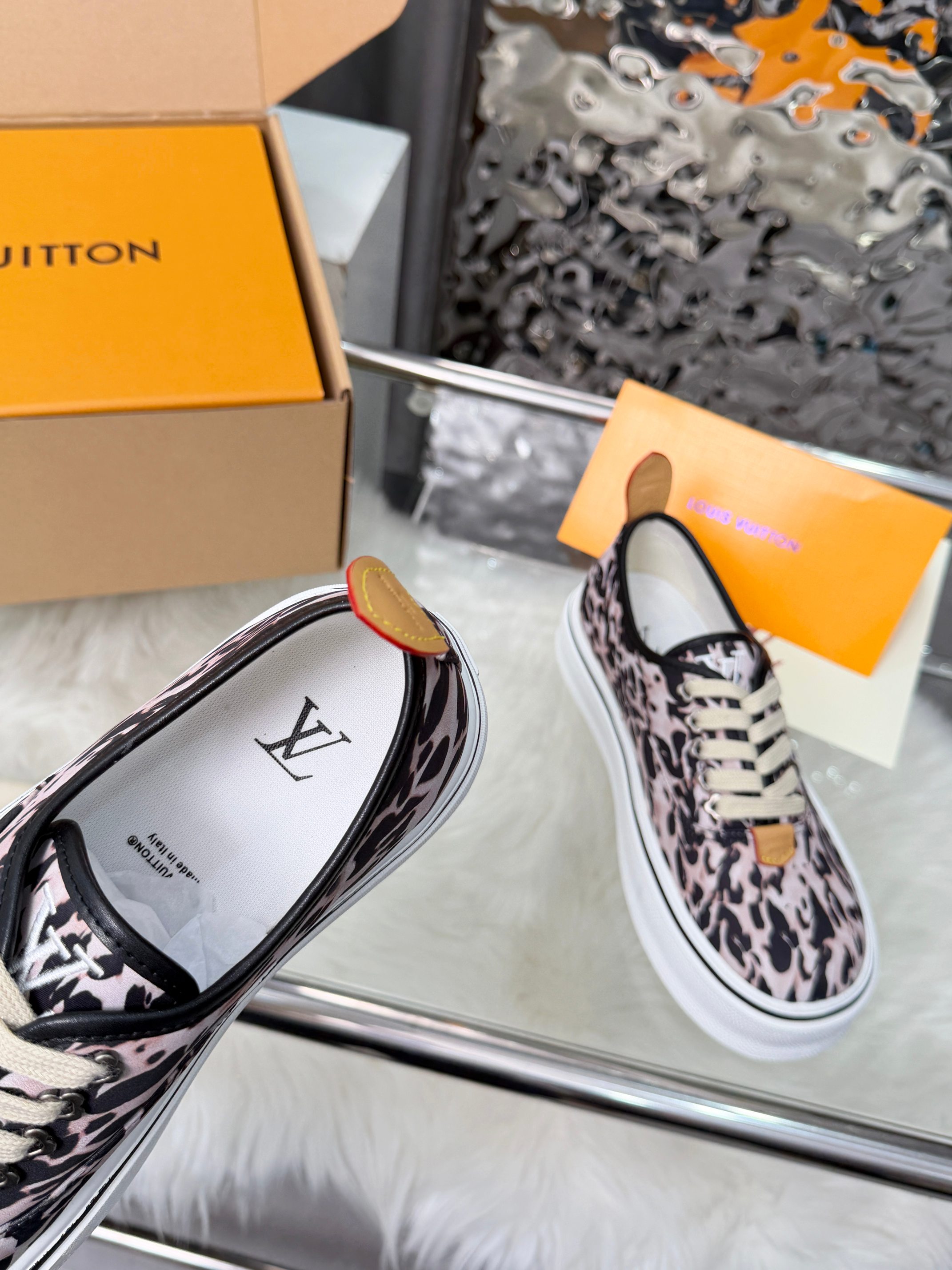 LV