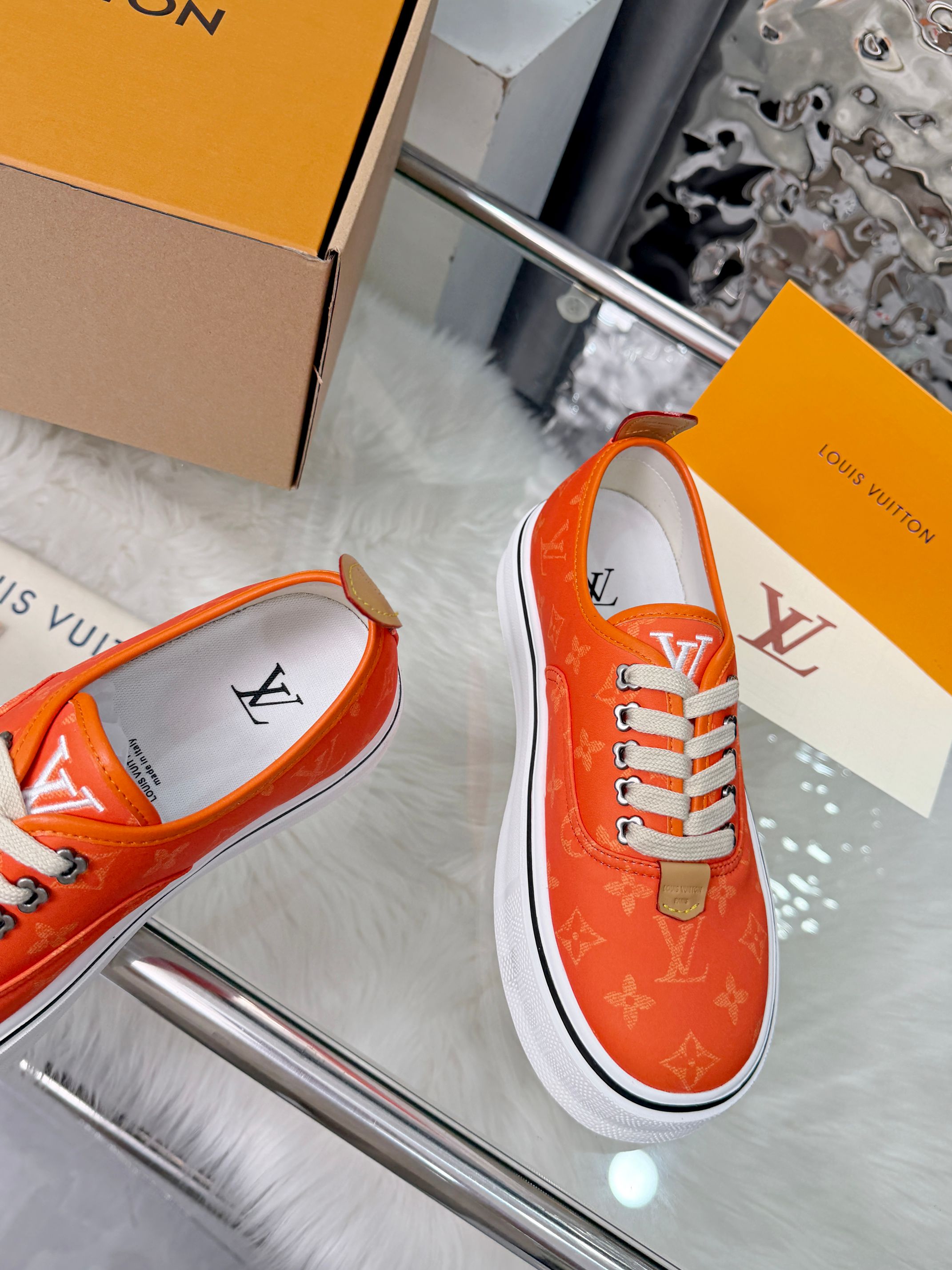 LV