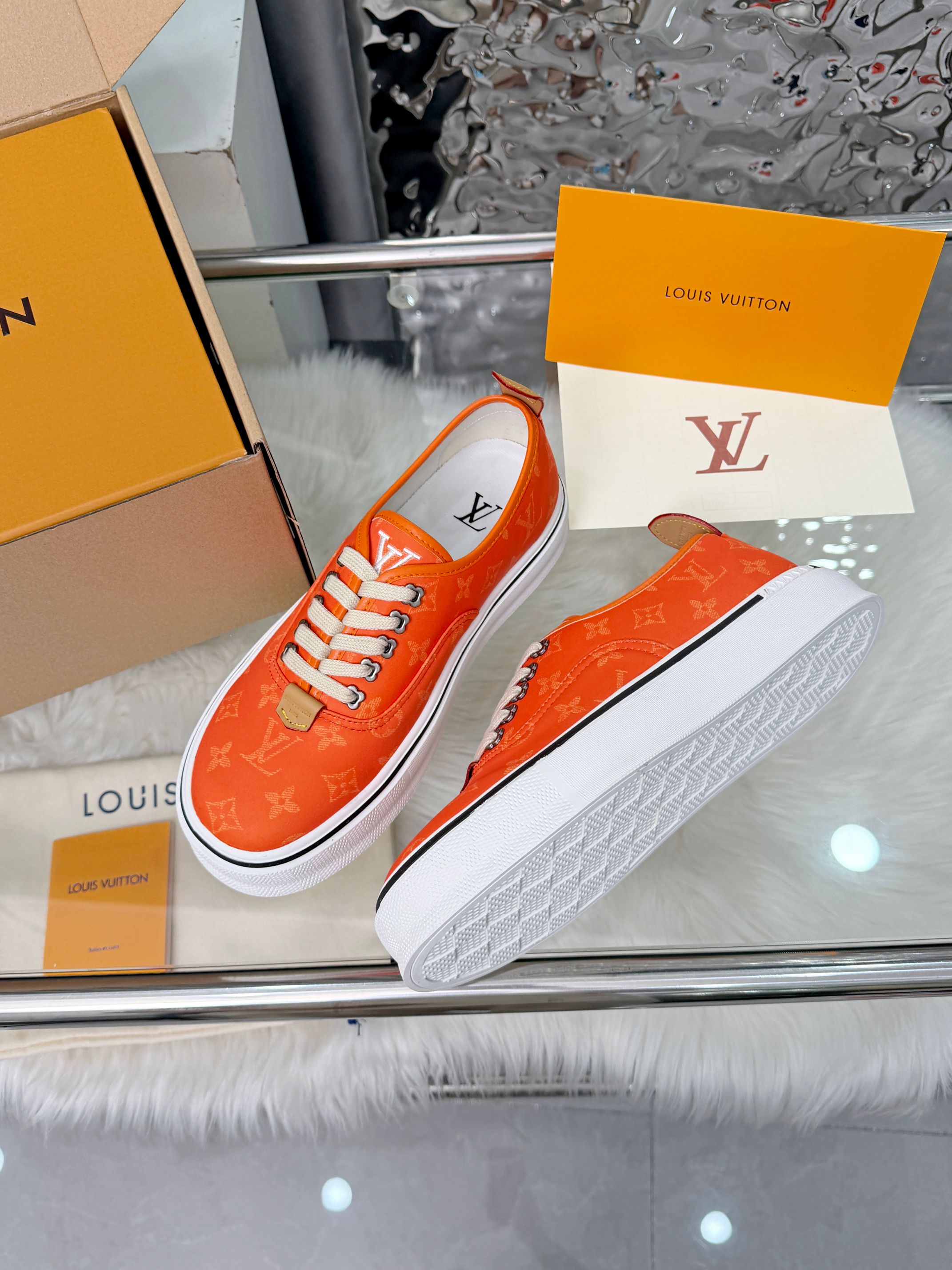 LV
