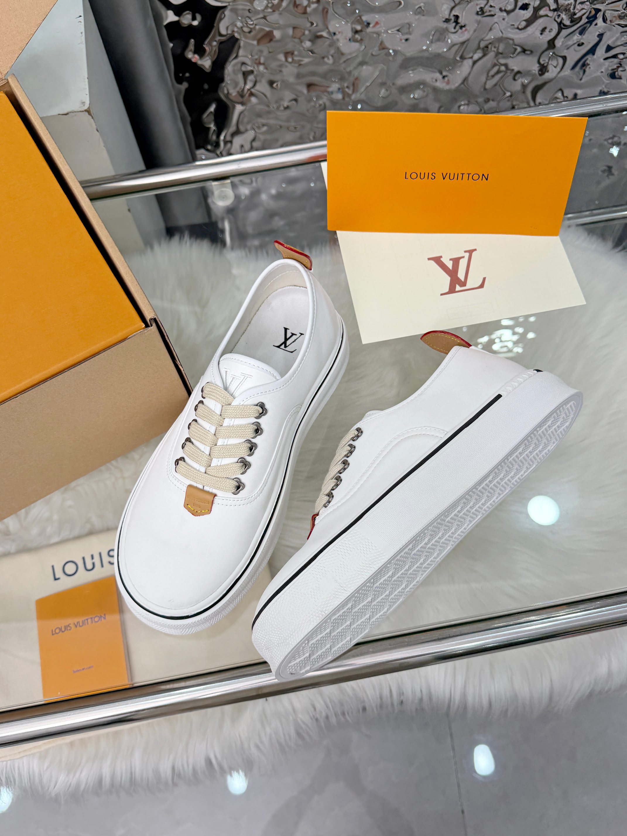 LV