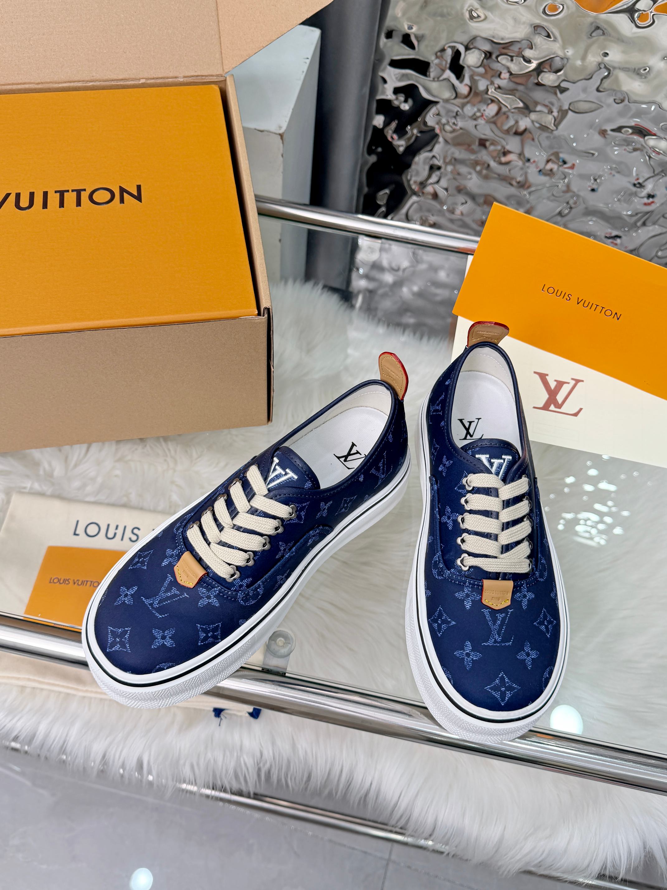 LV