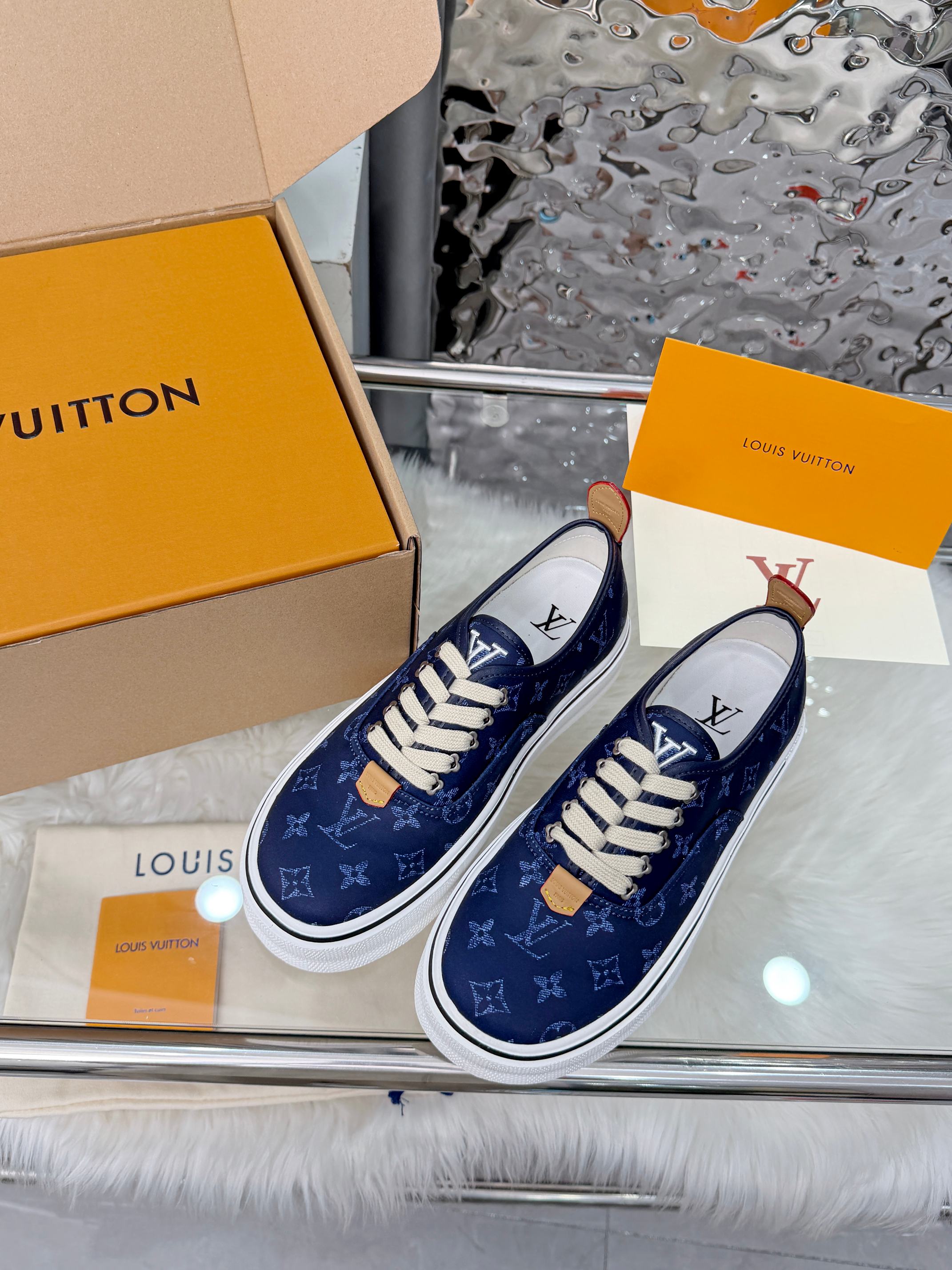 LV