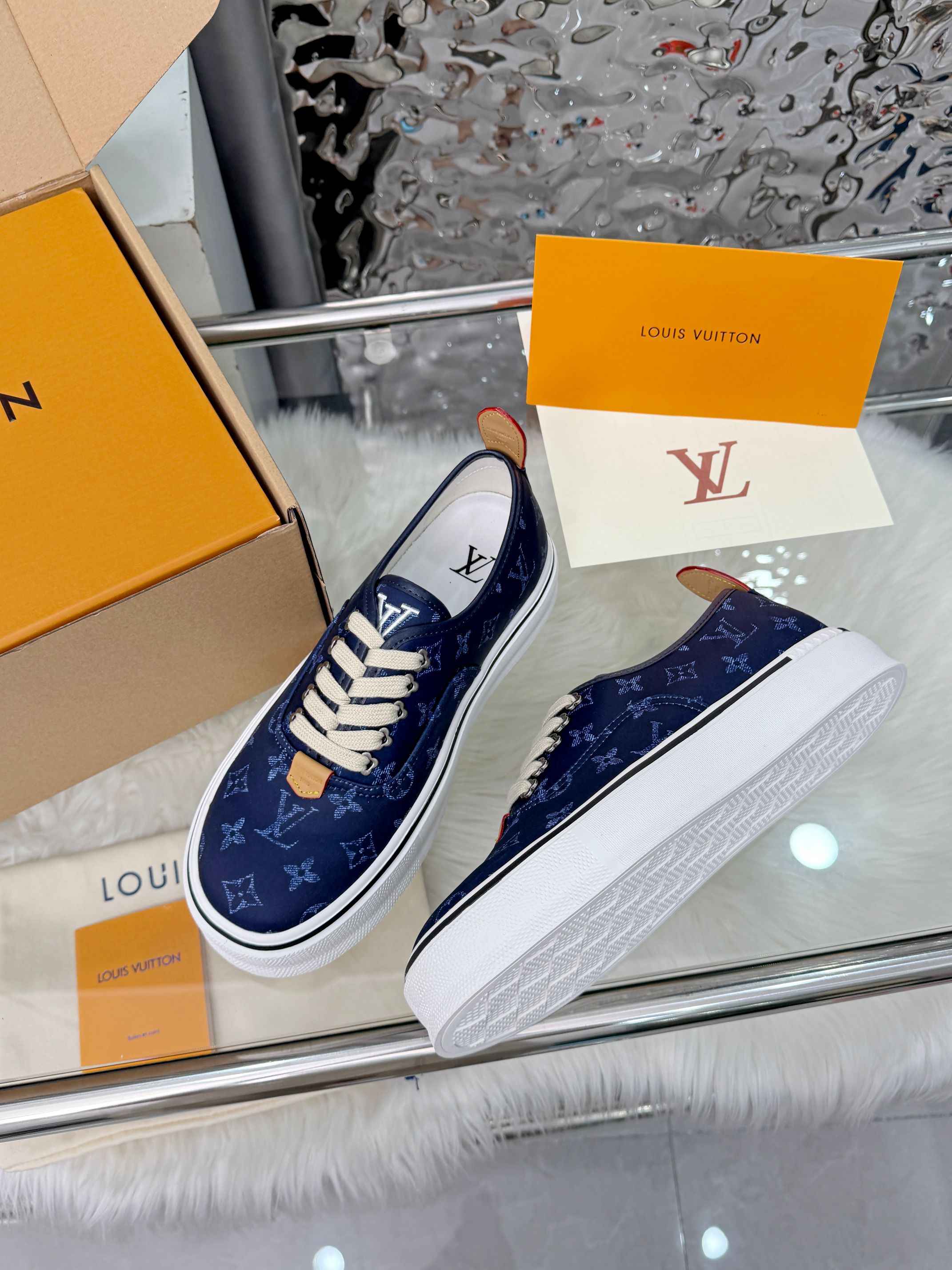 LV