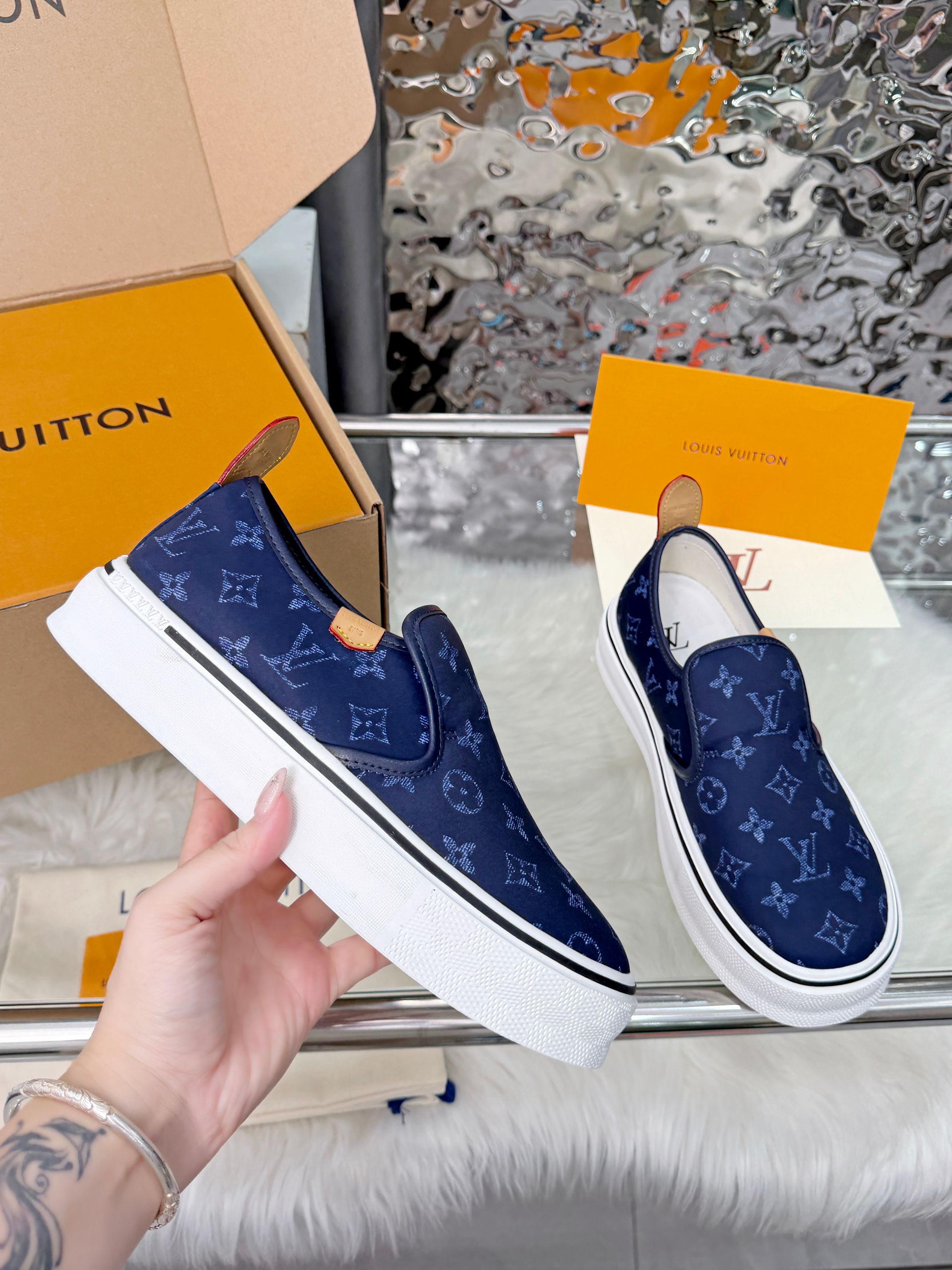 LV