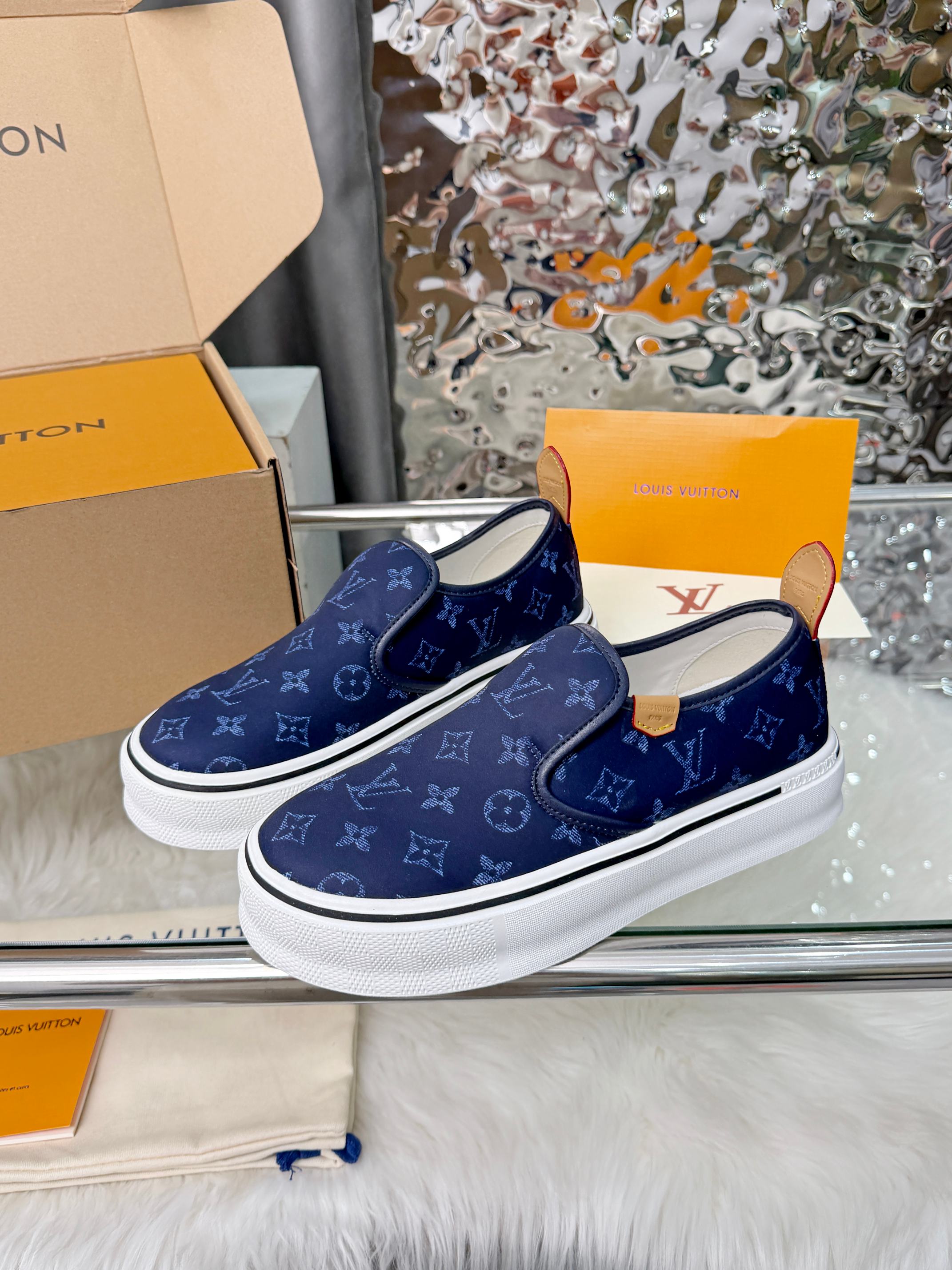 LV