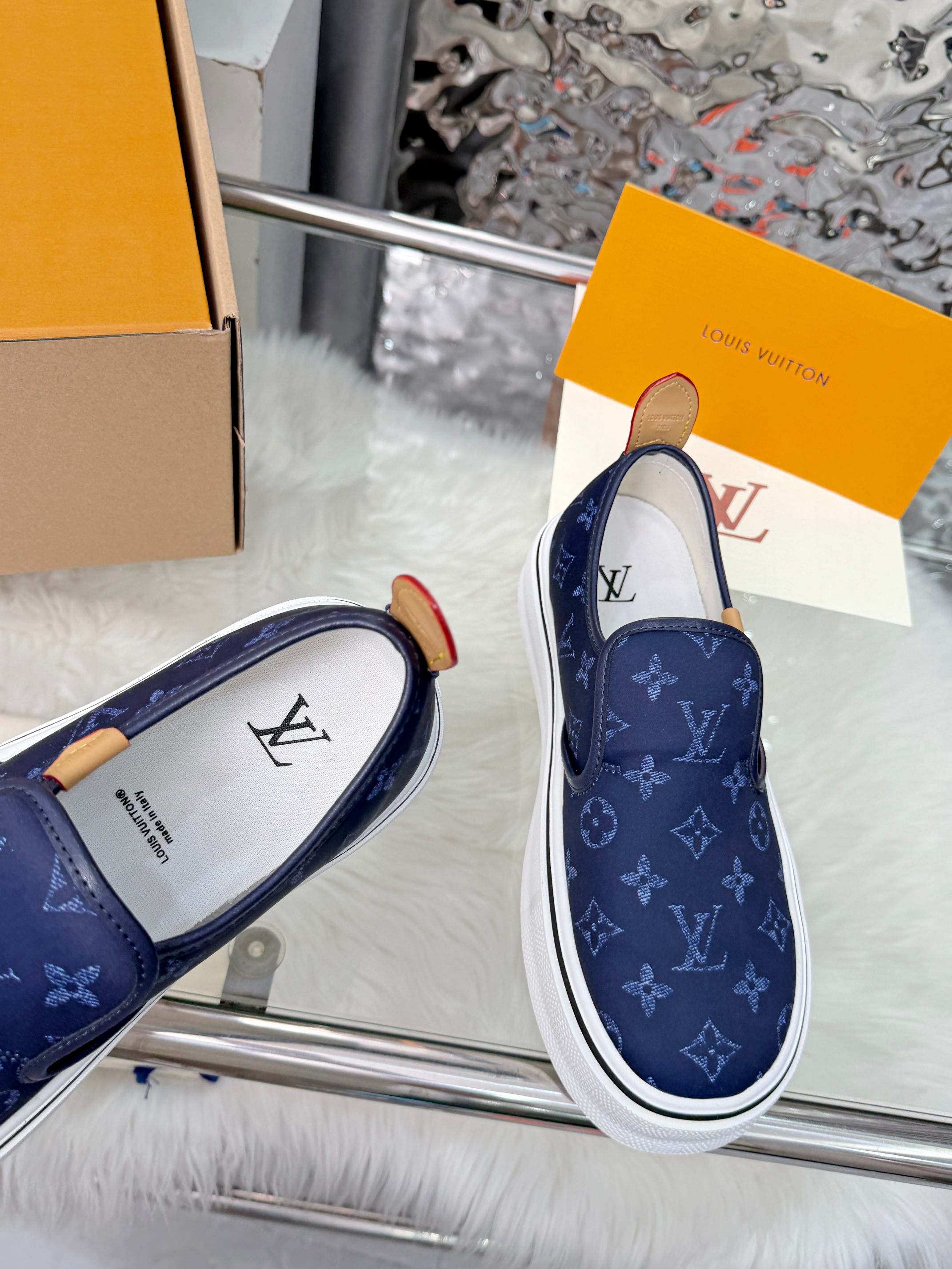 LV