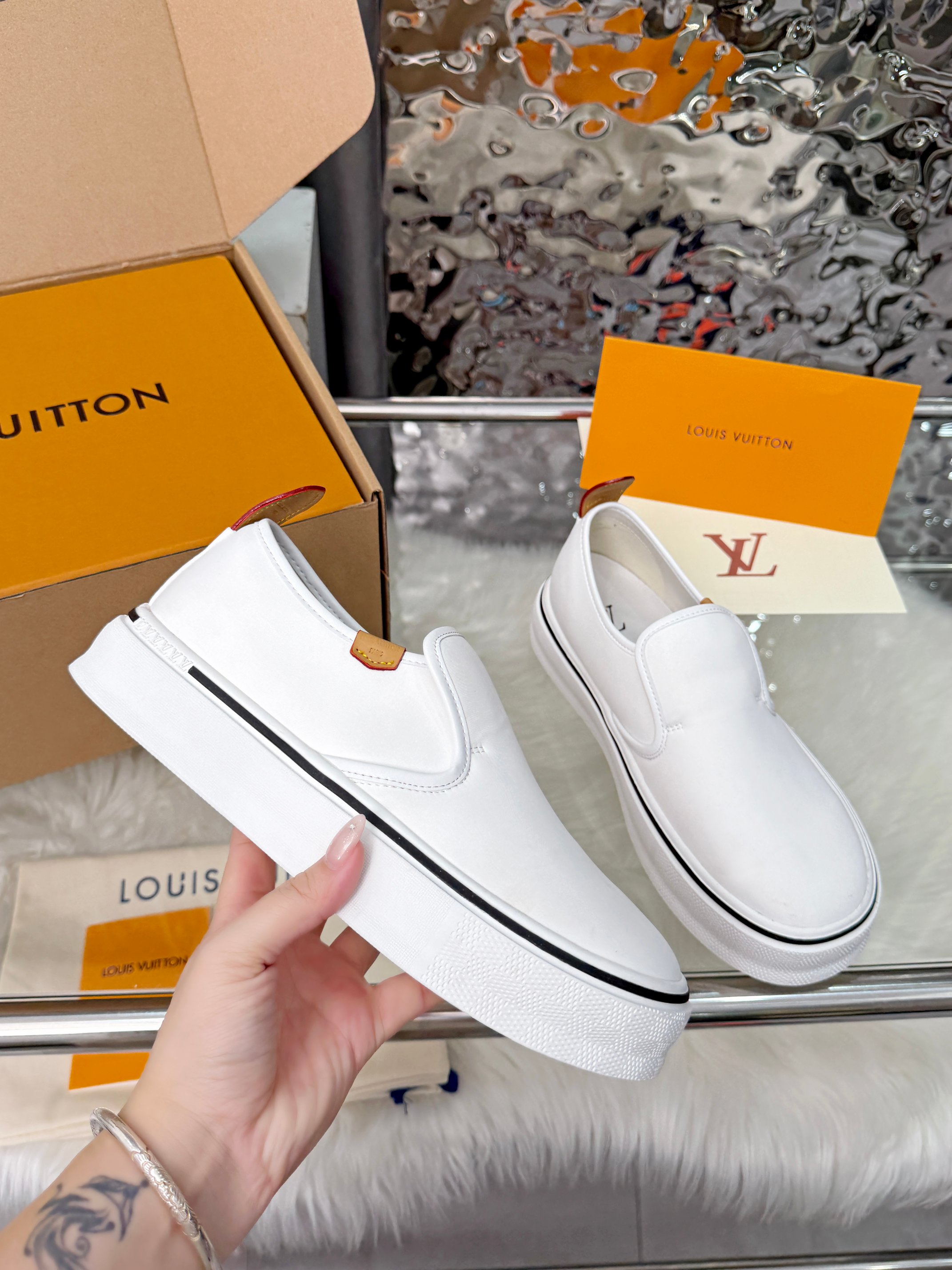 LV