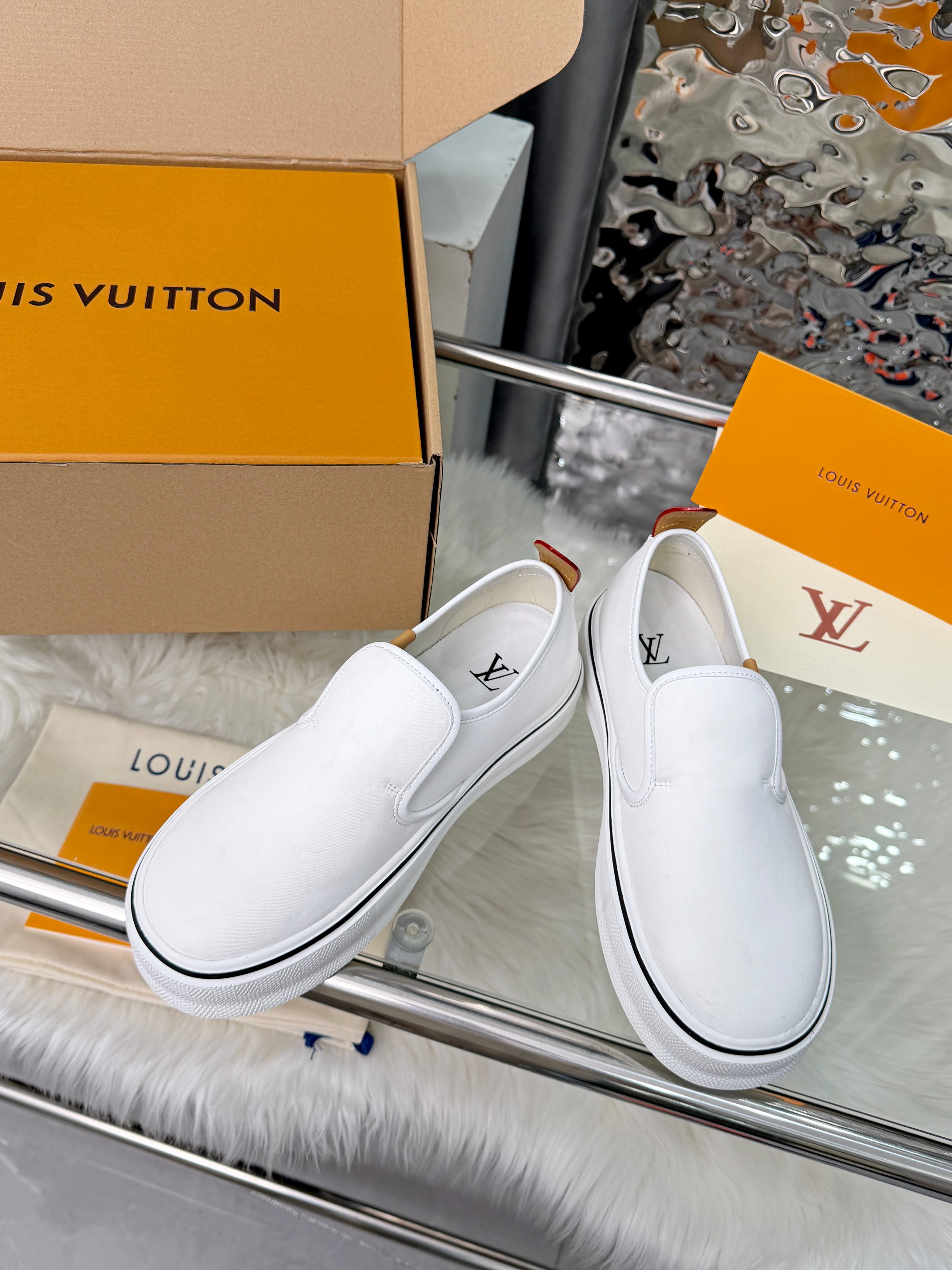 LV