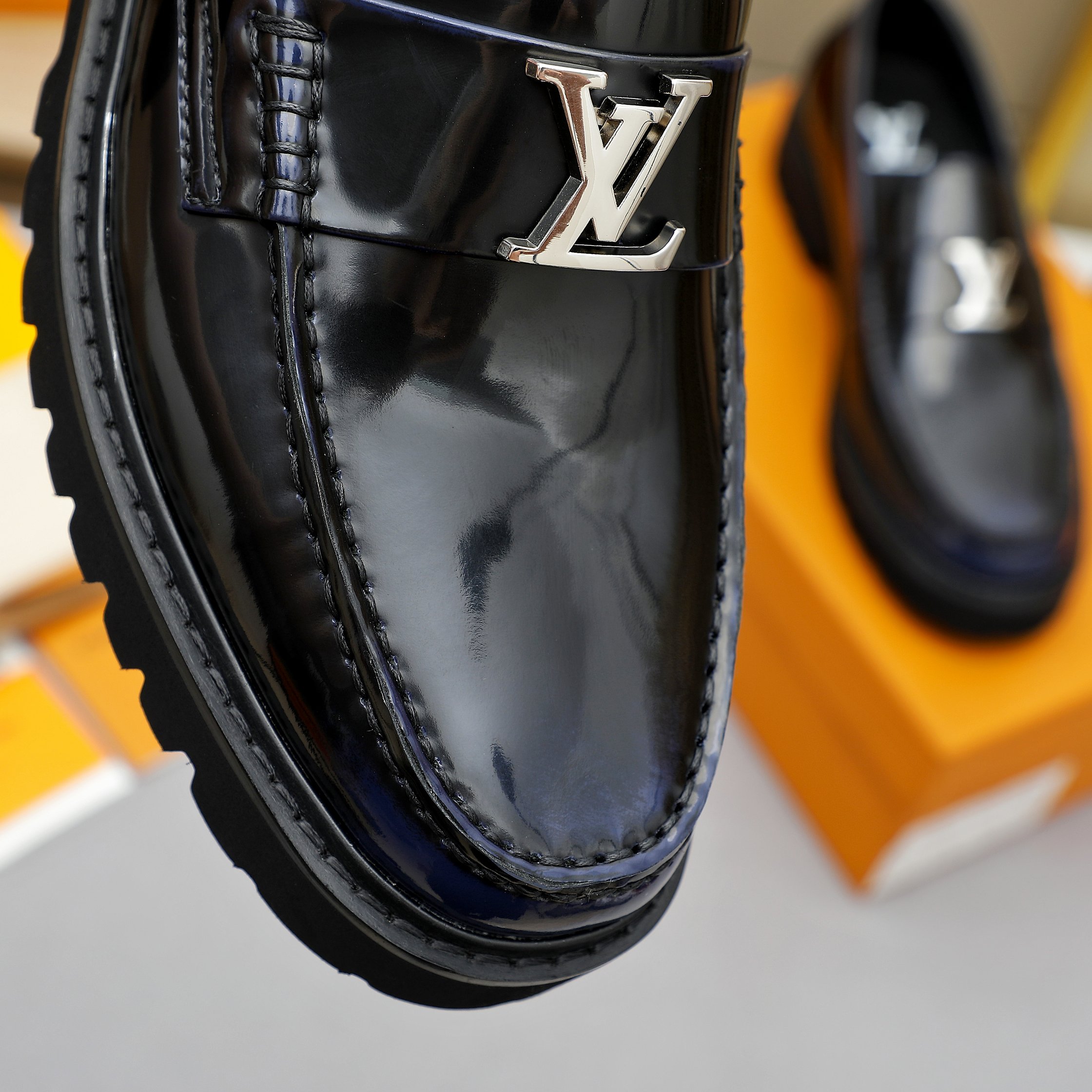 LV