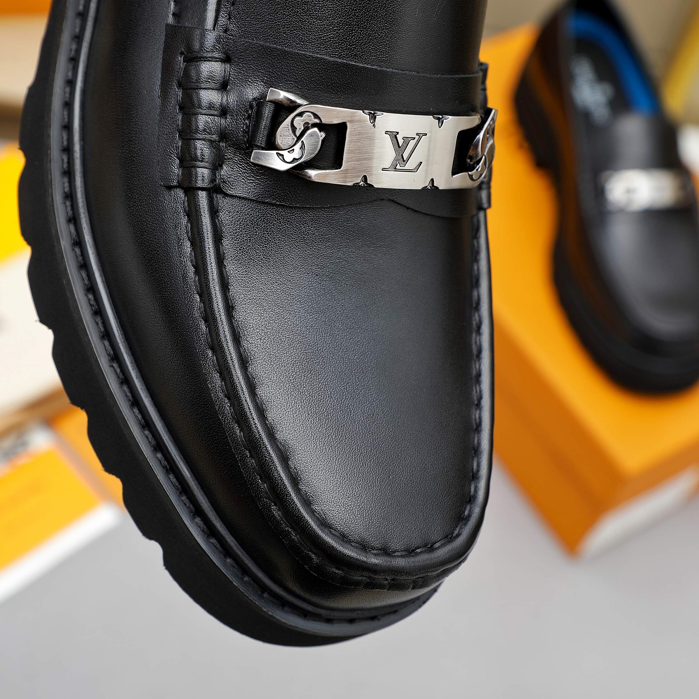 LV
