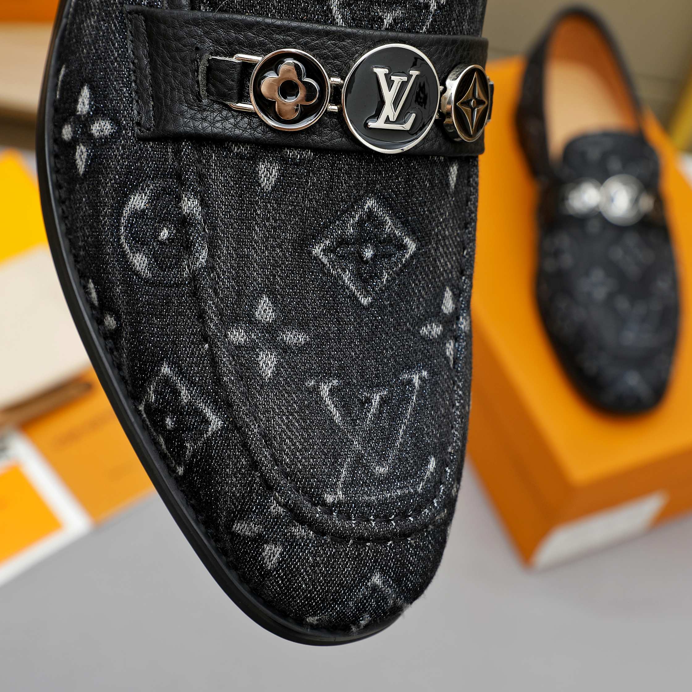 LV