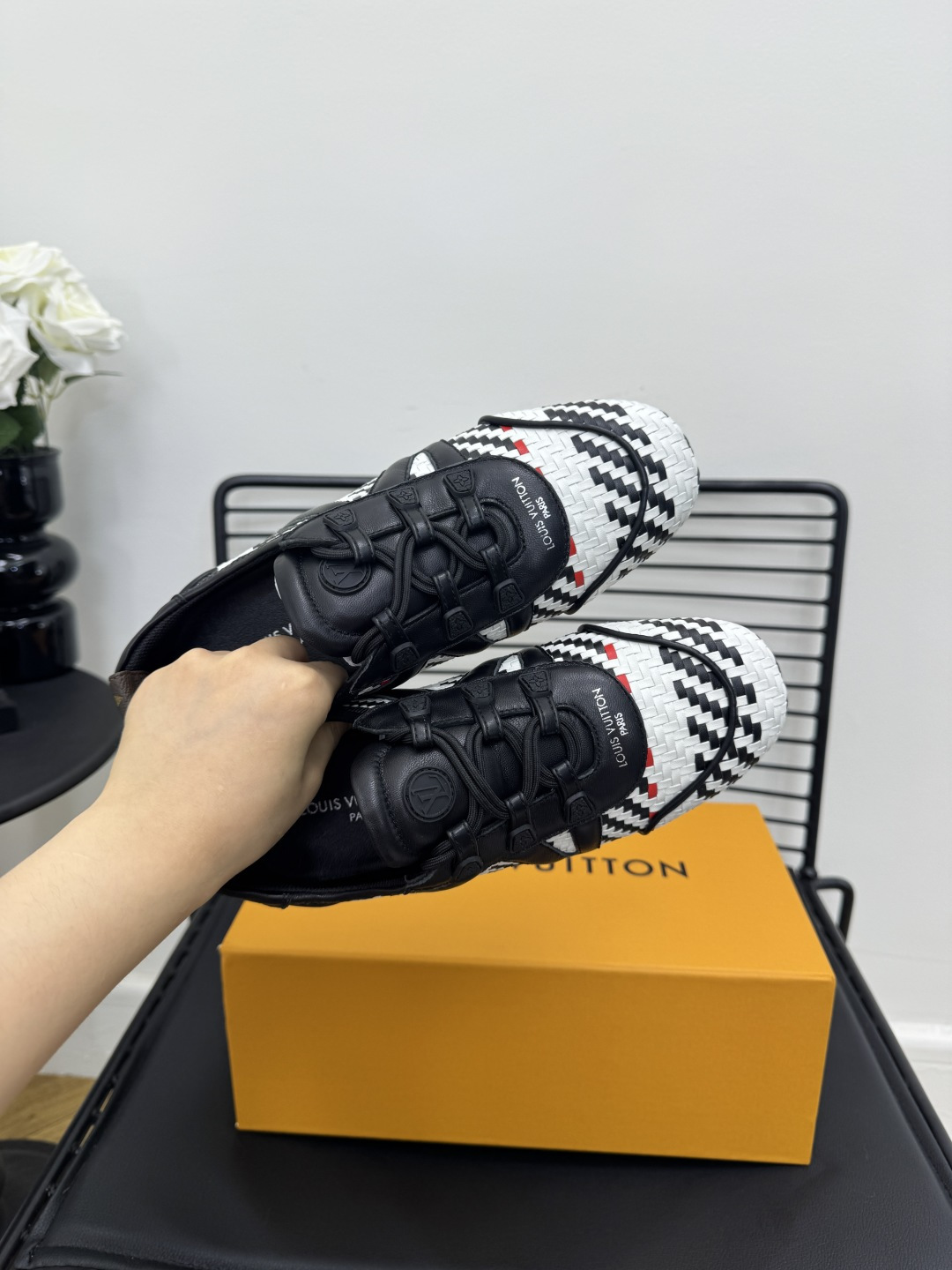 LV