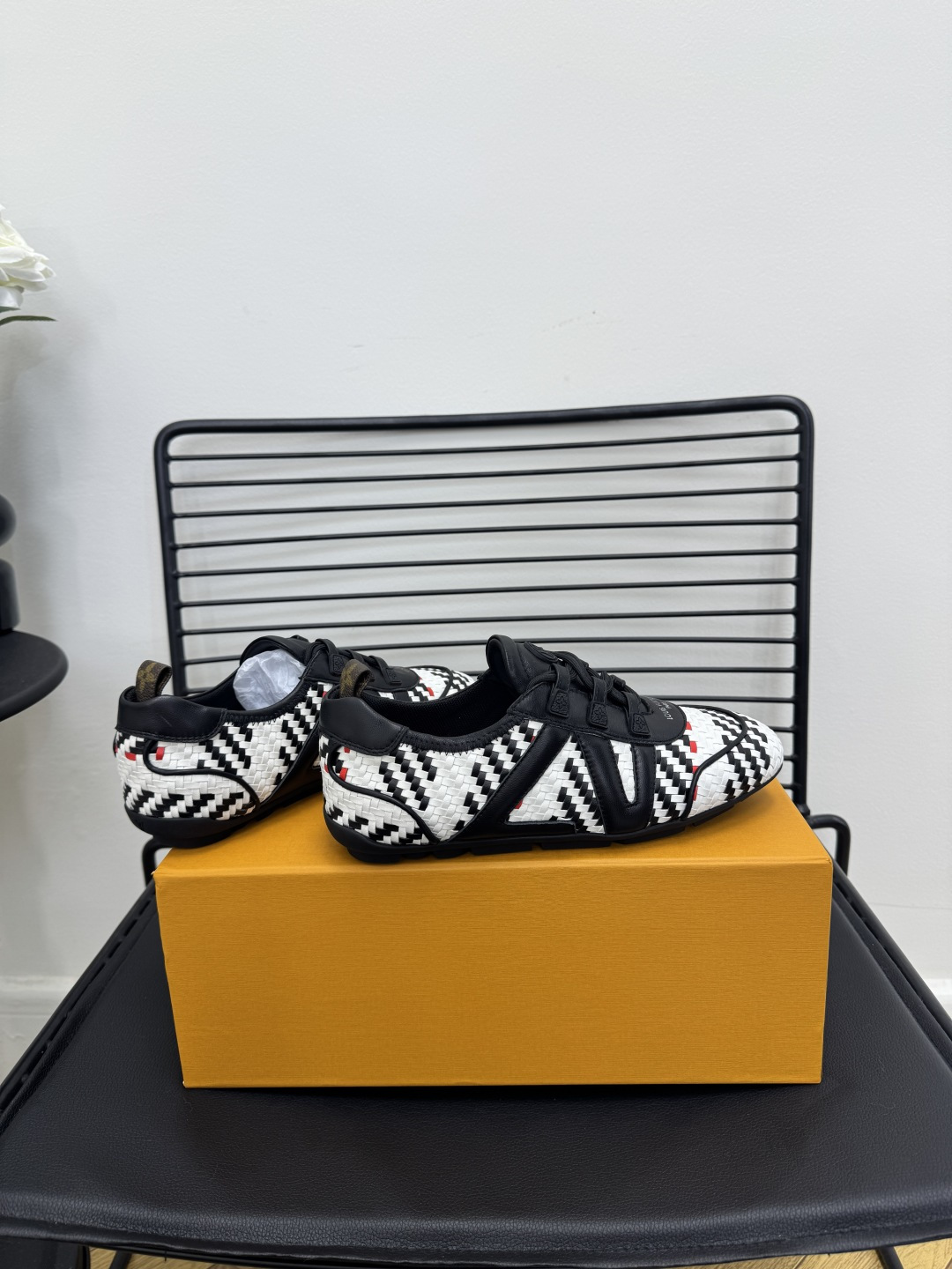 LV