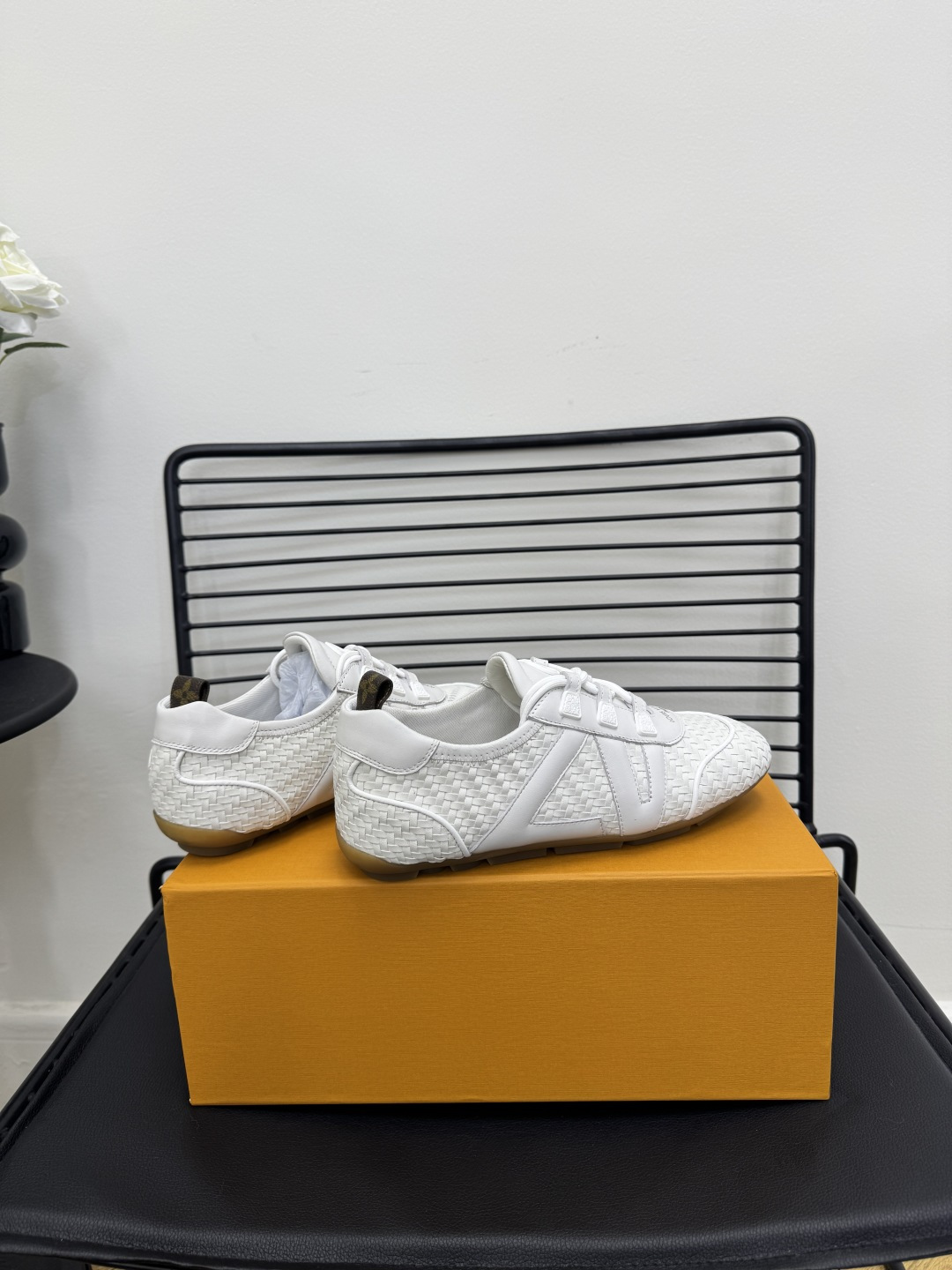 LV