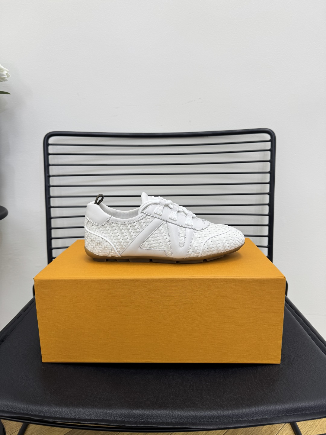 LV