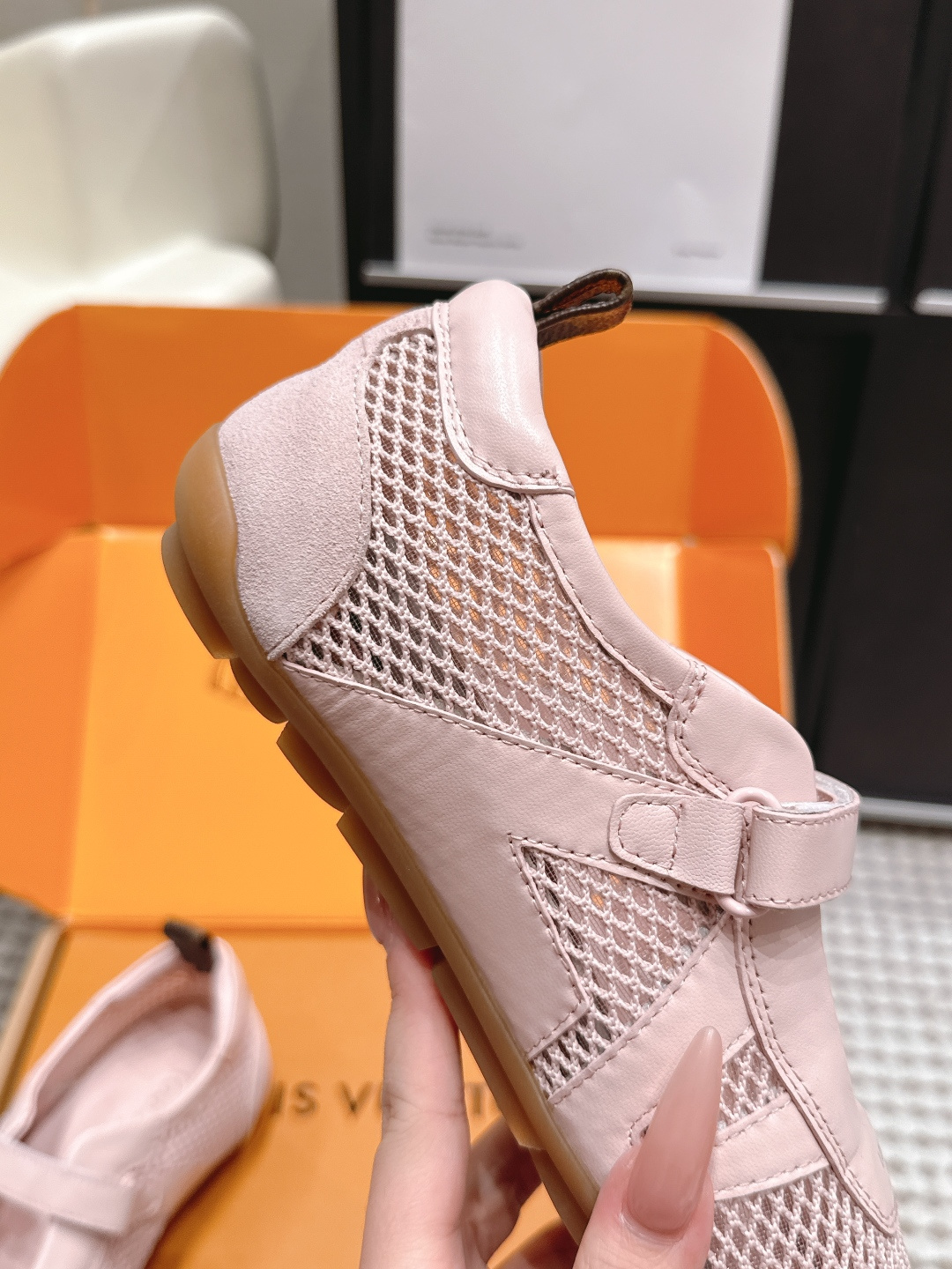 LV