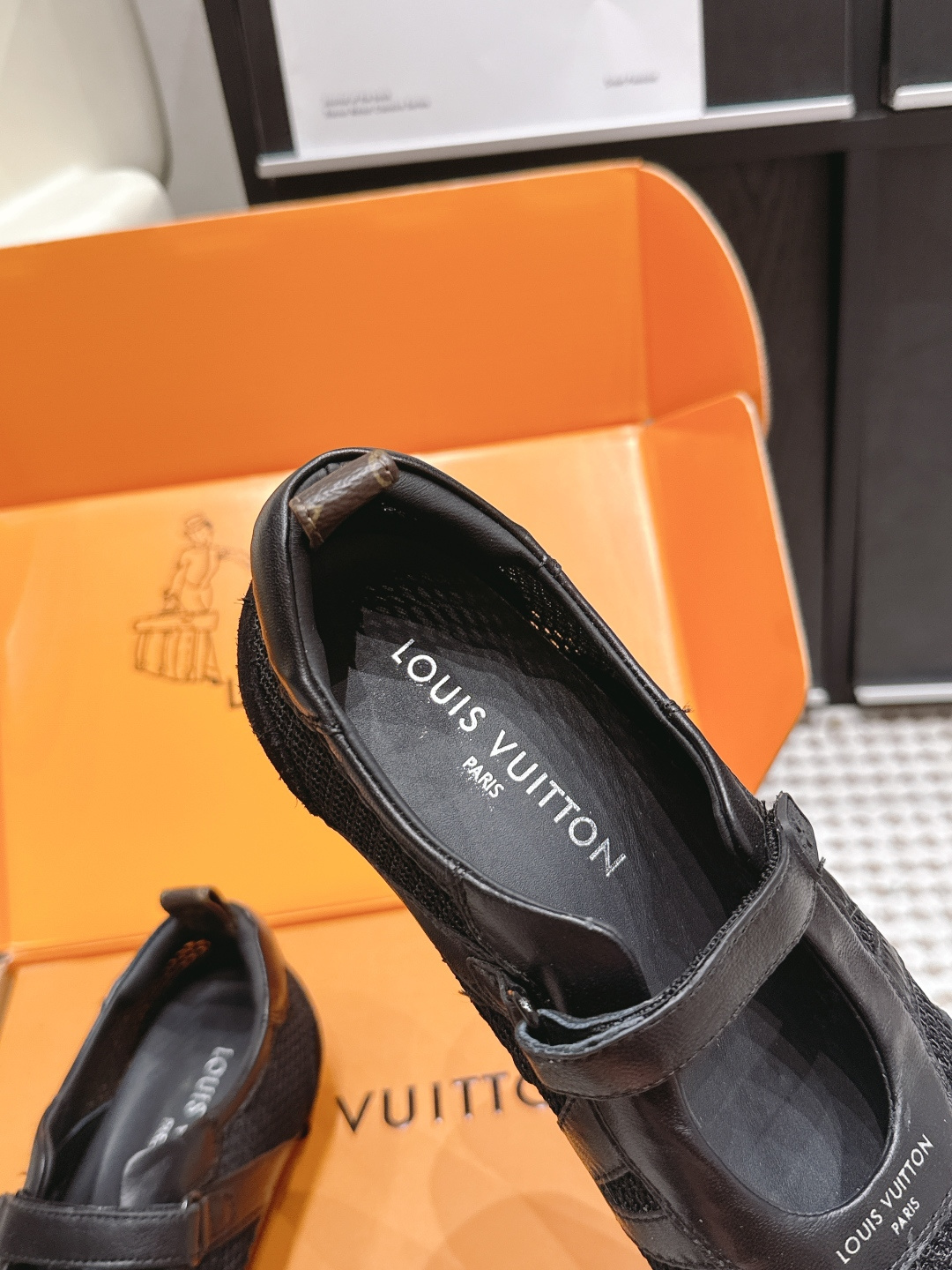 LV
