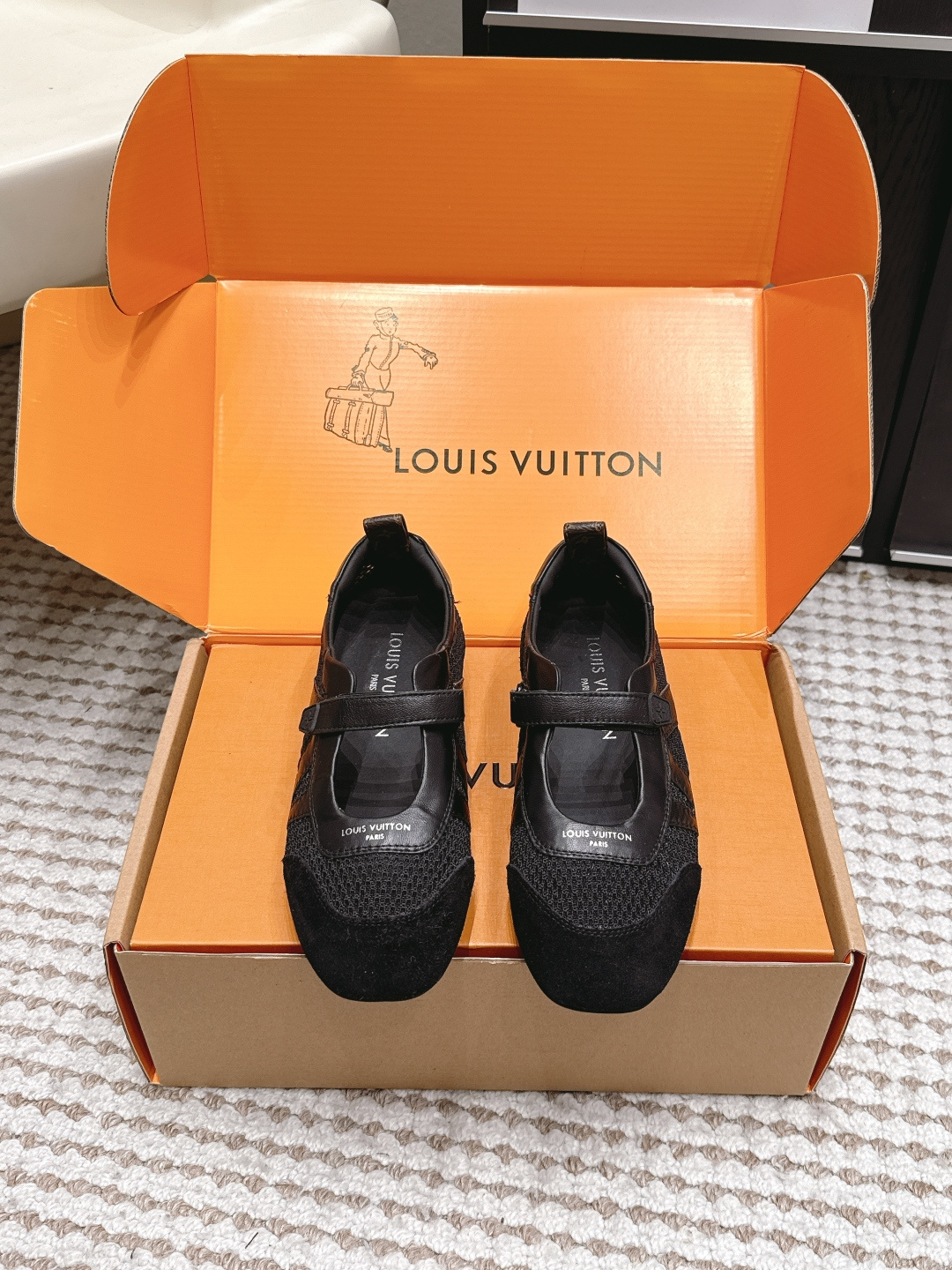 LV