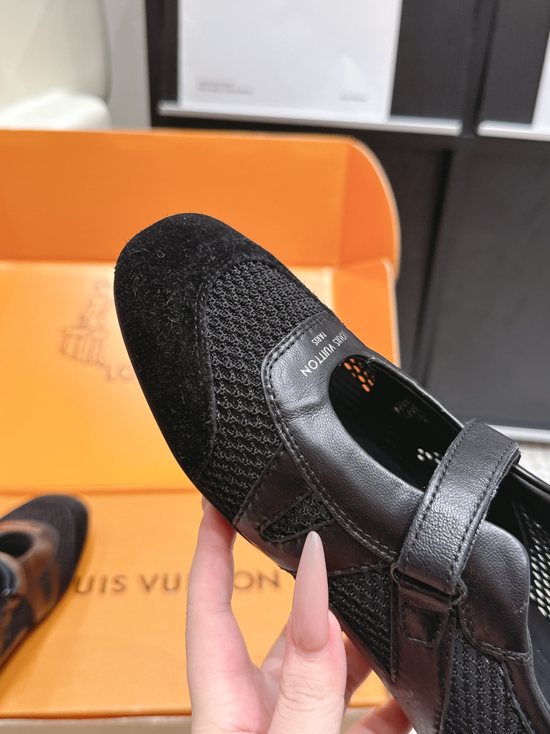 LV