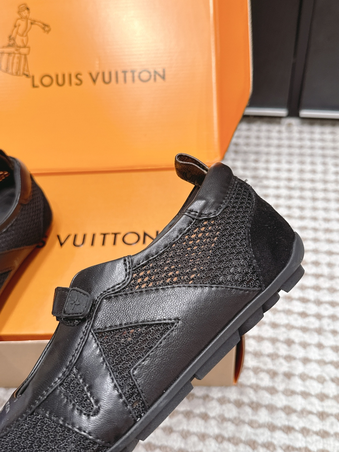 LV