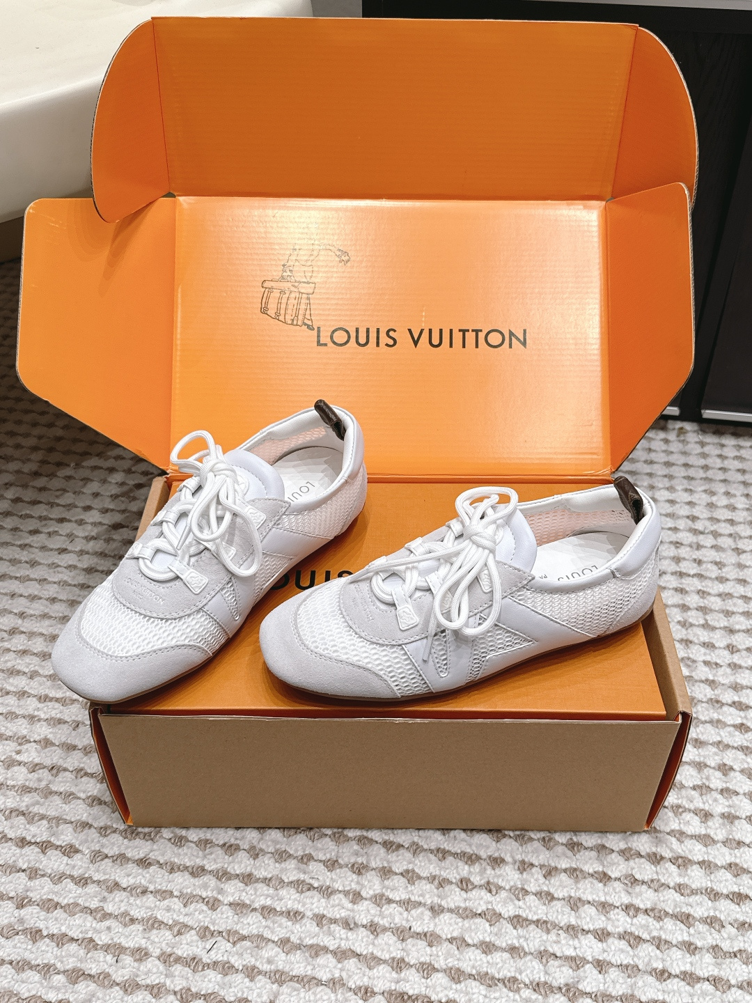 LV