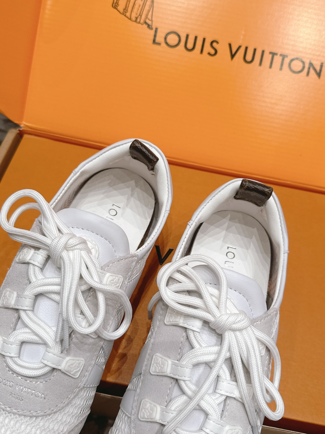 LV