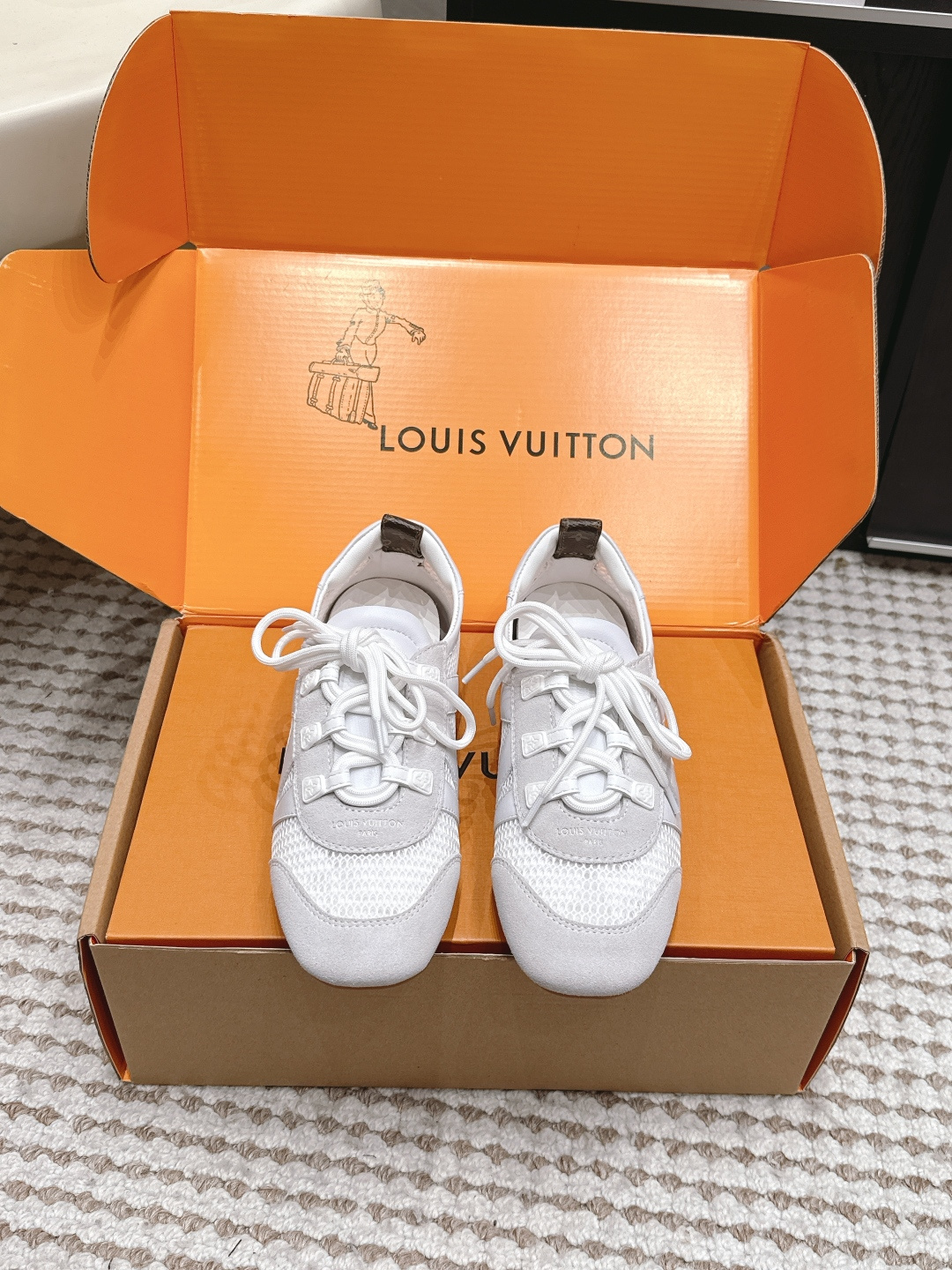 LV