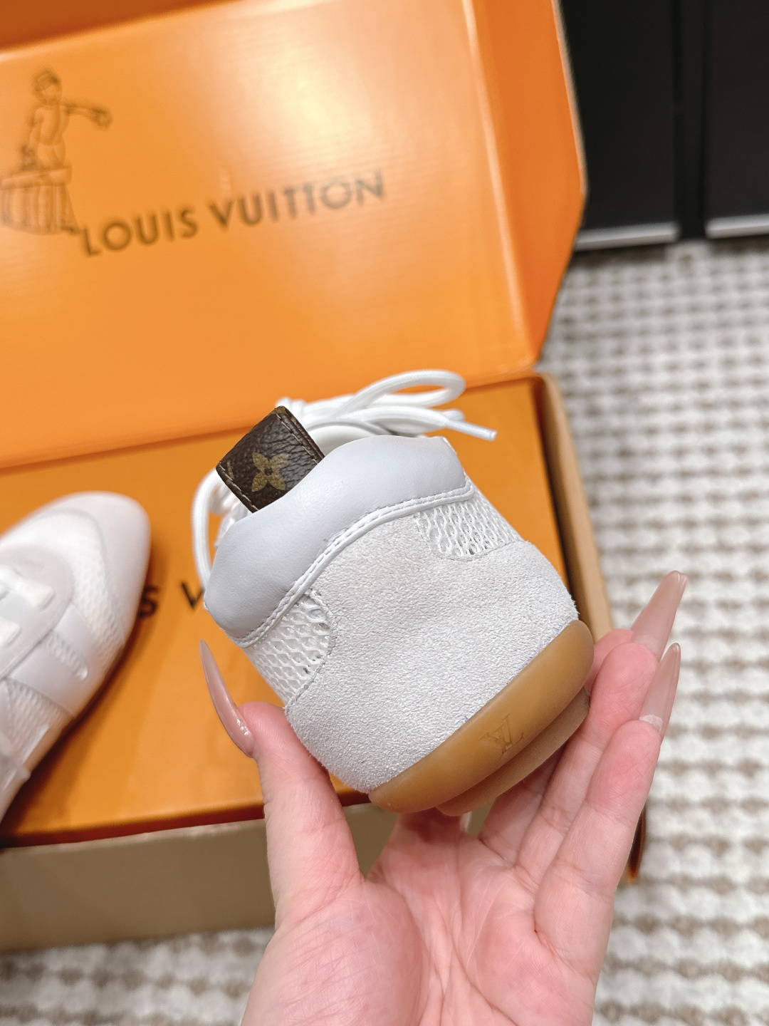 LV