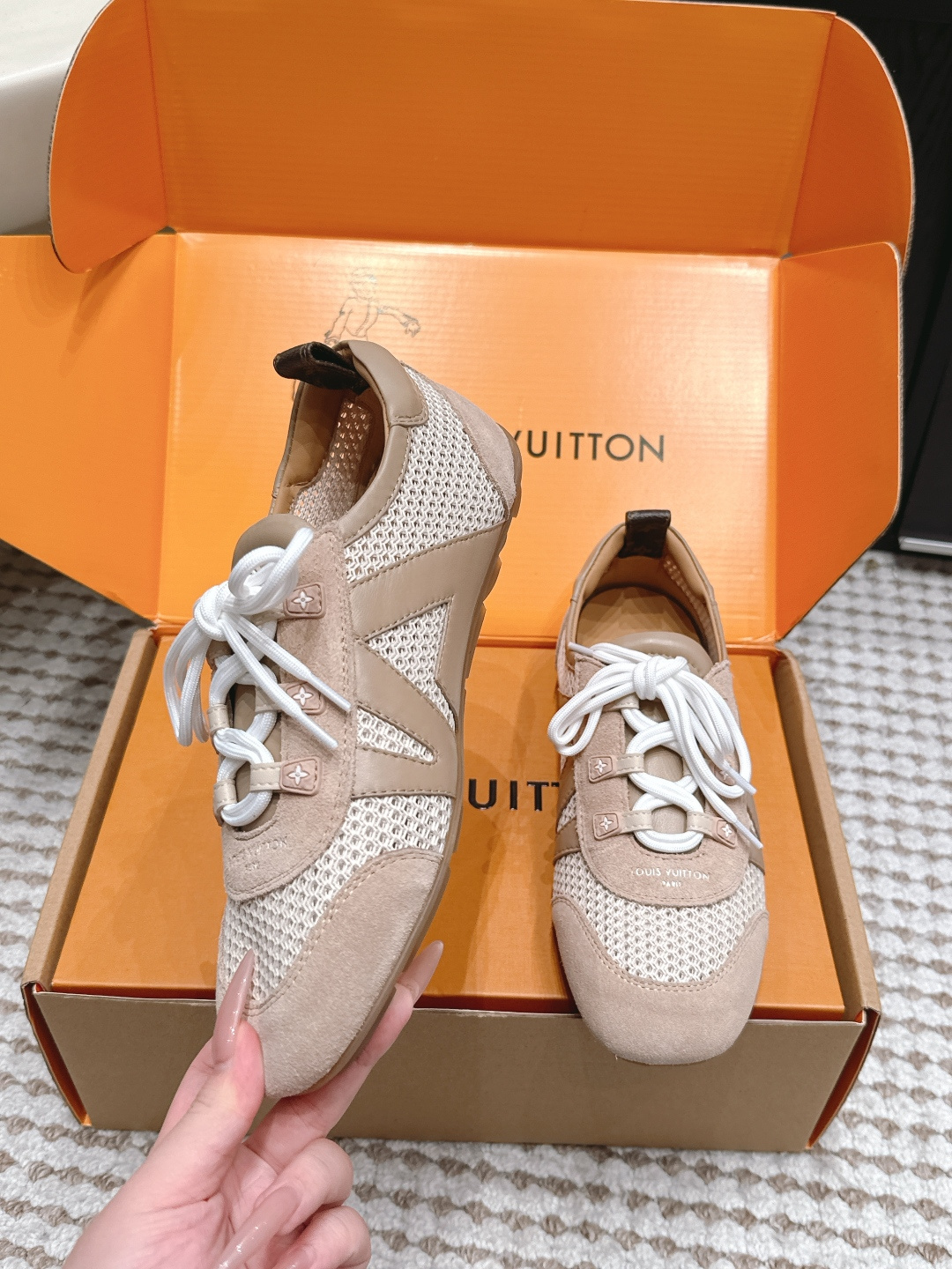 LV