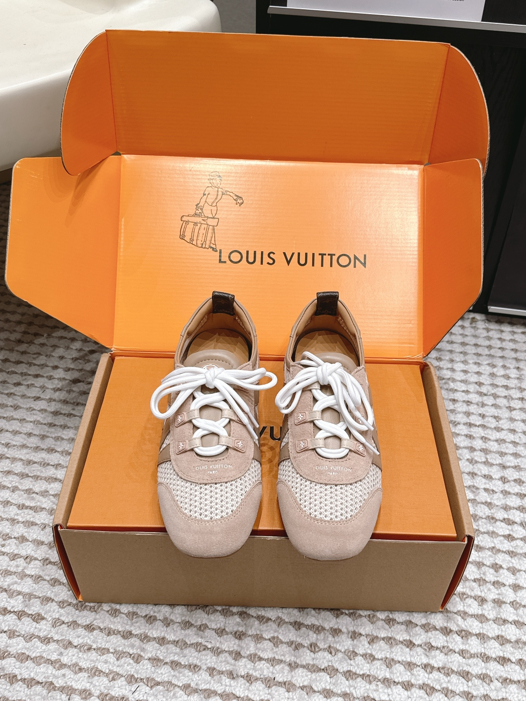 LV