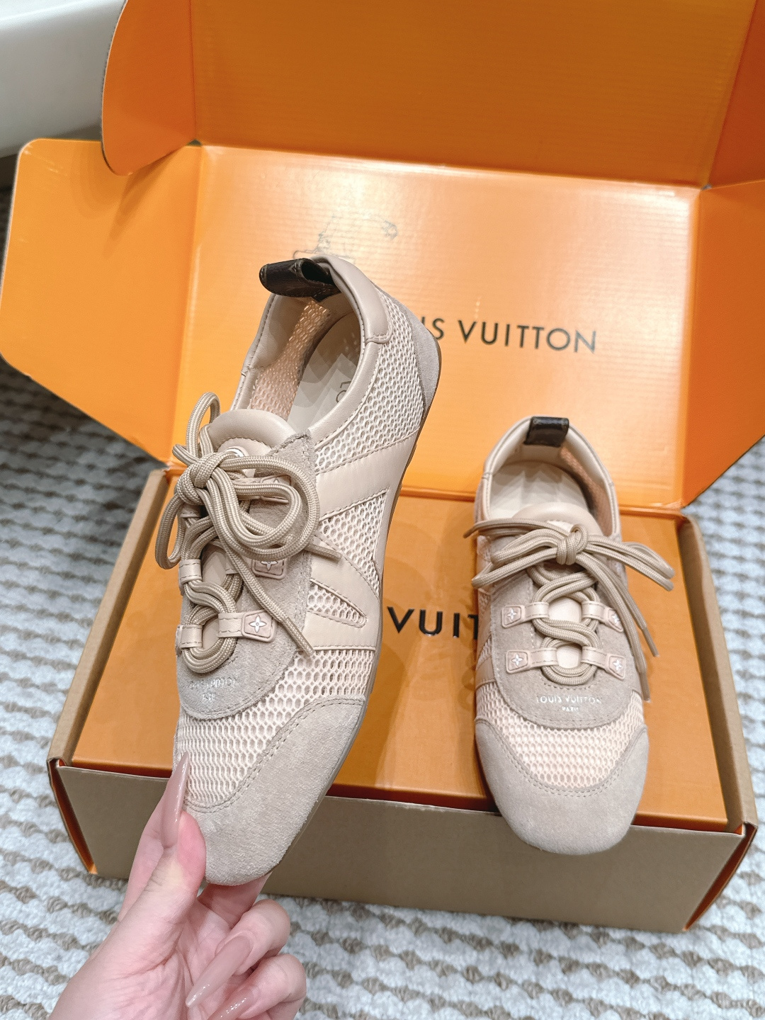 LV