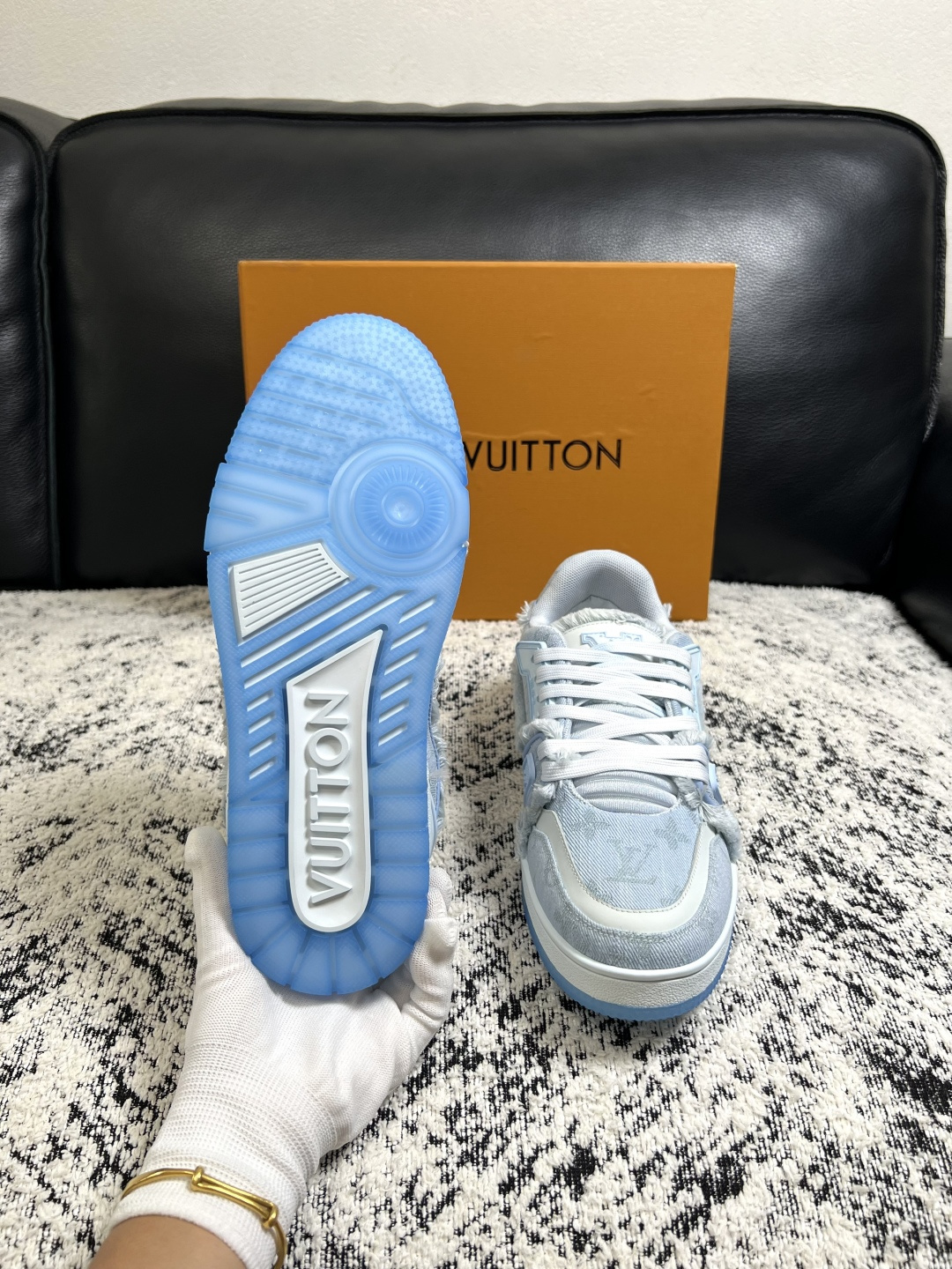 LV