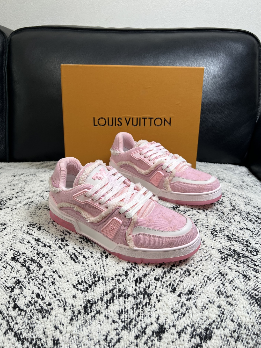 LV