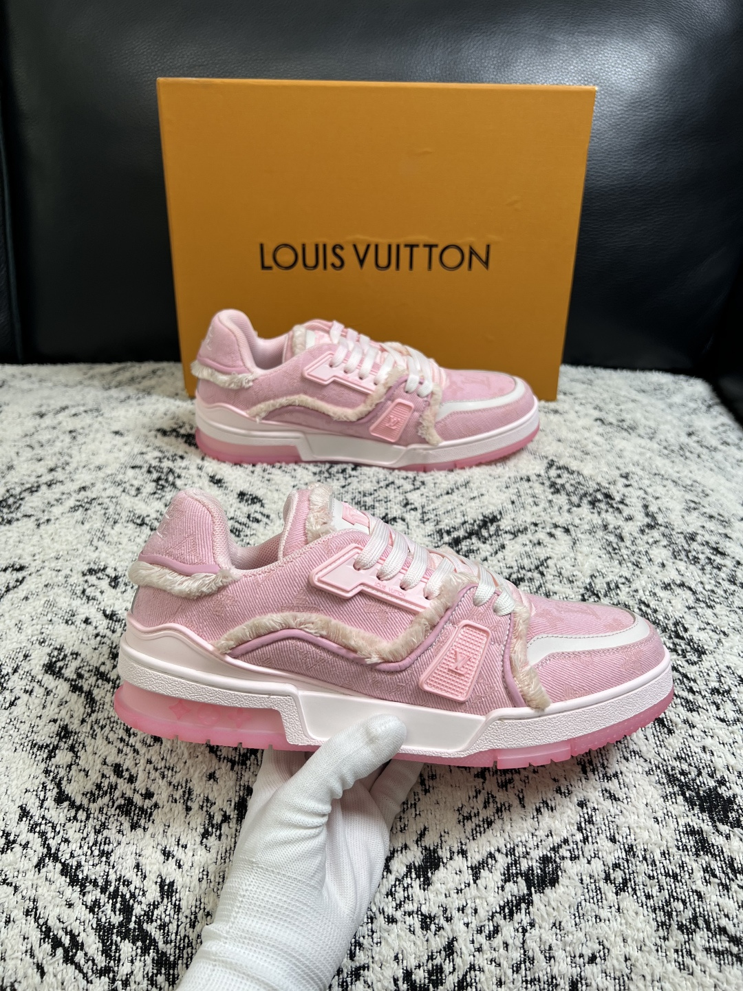 LV