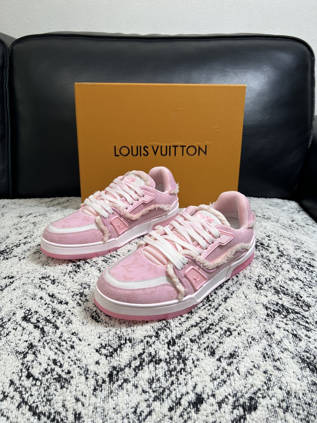 LV