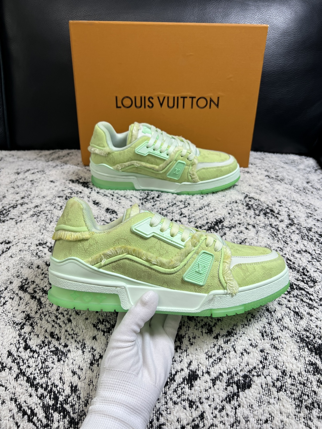 LV