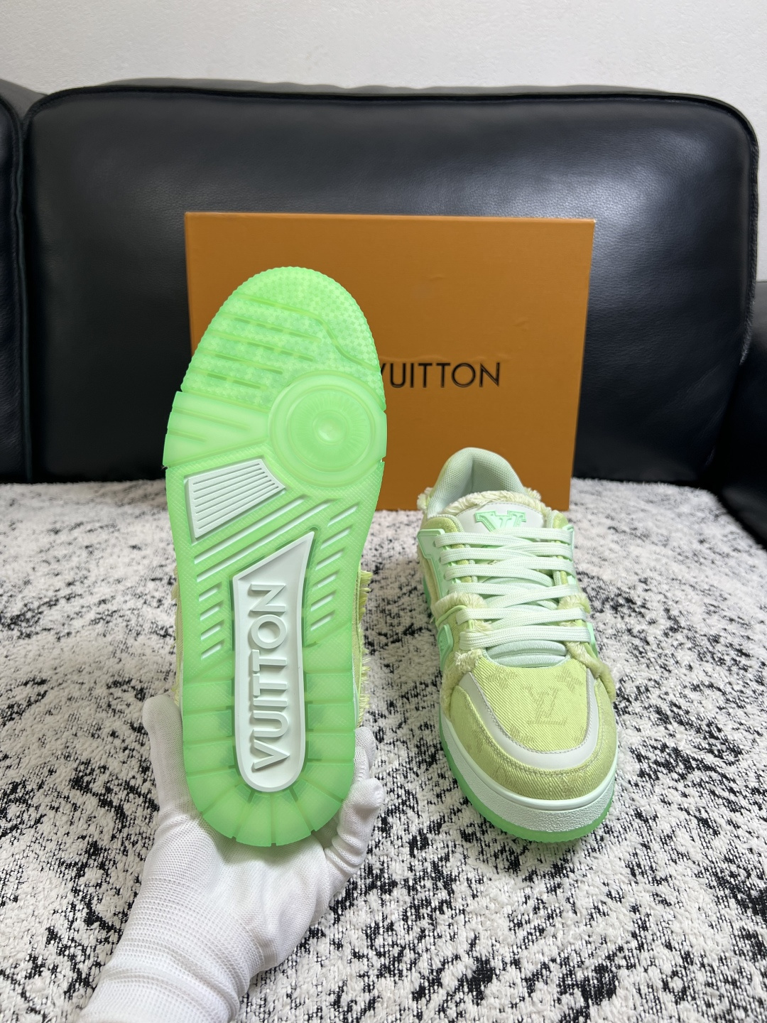 LV