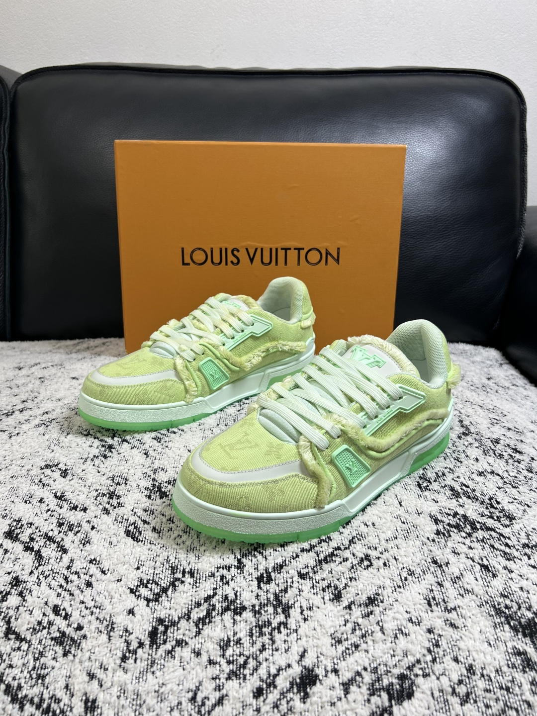 LV