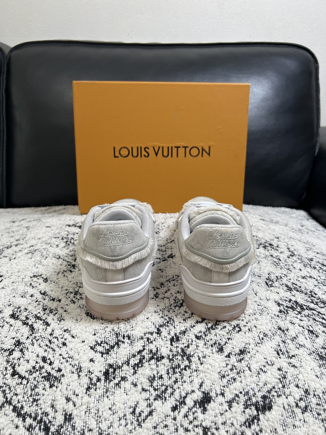LV