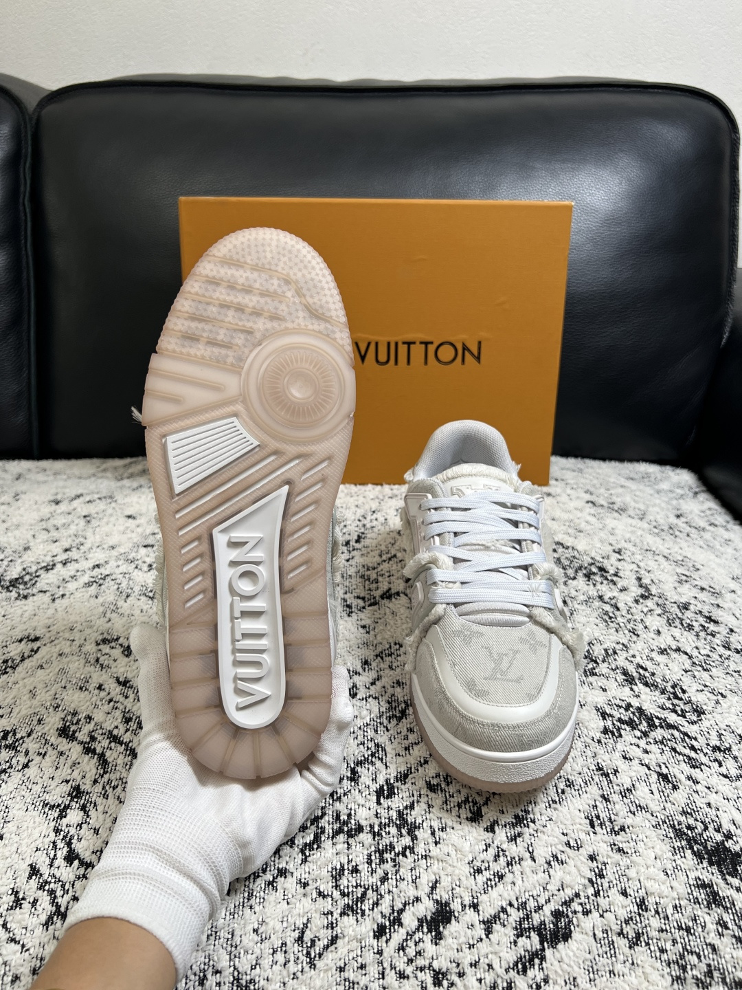 LV