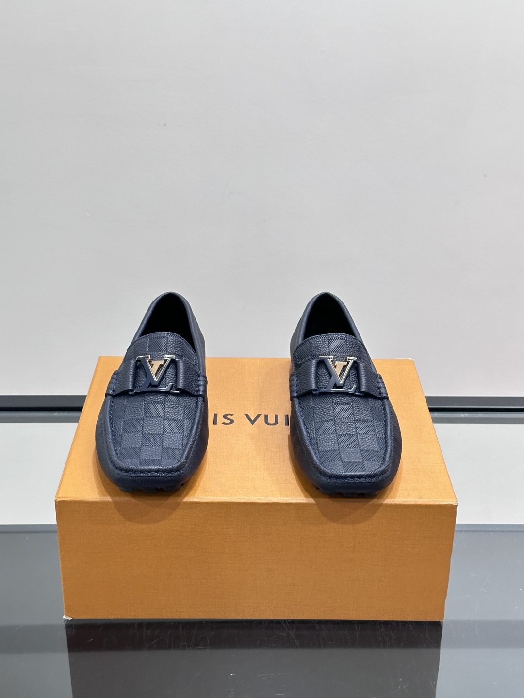 LV