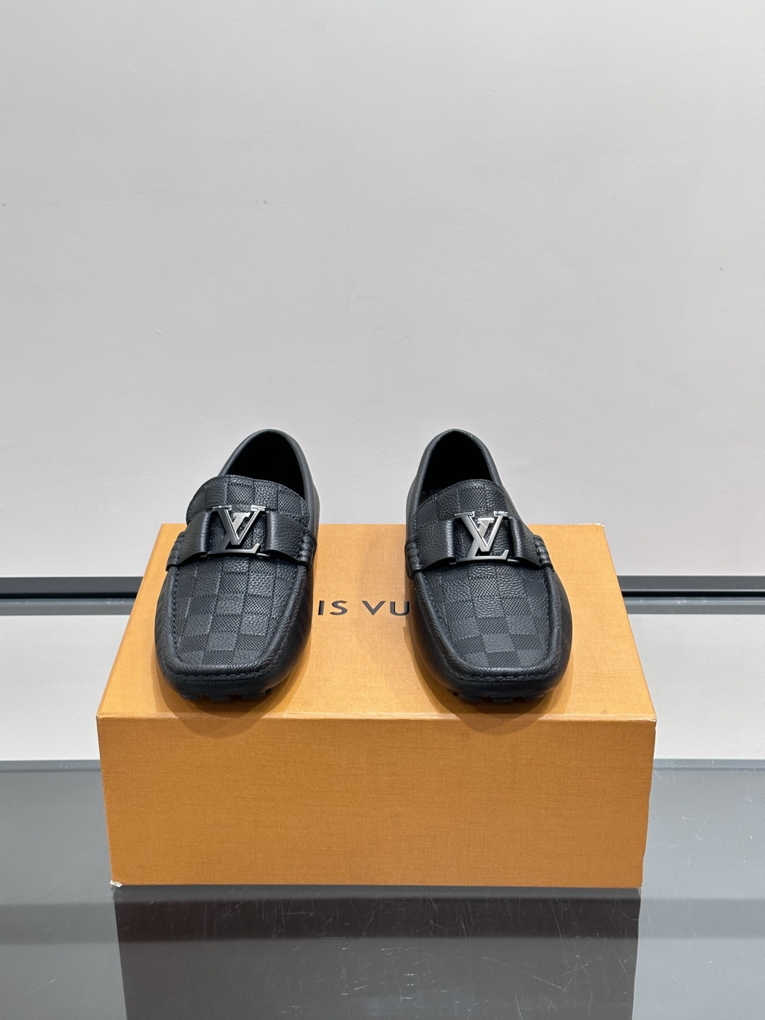 LV