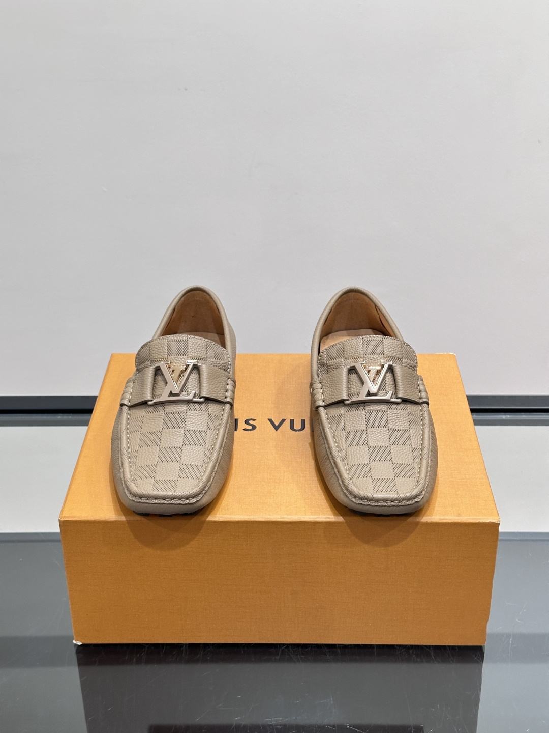 LV