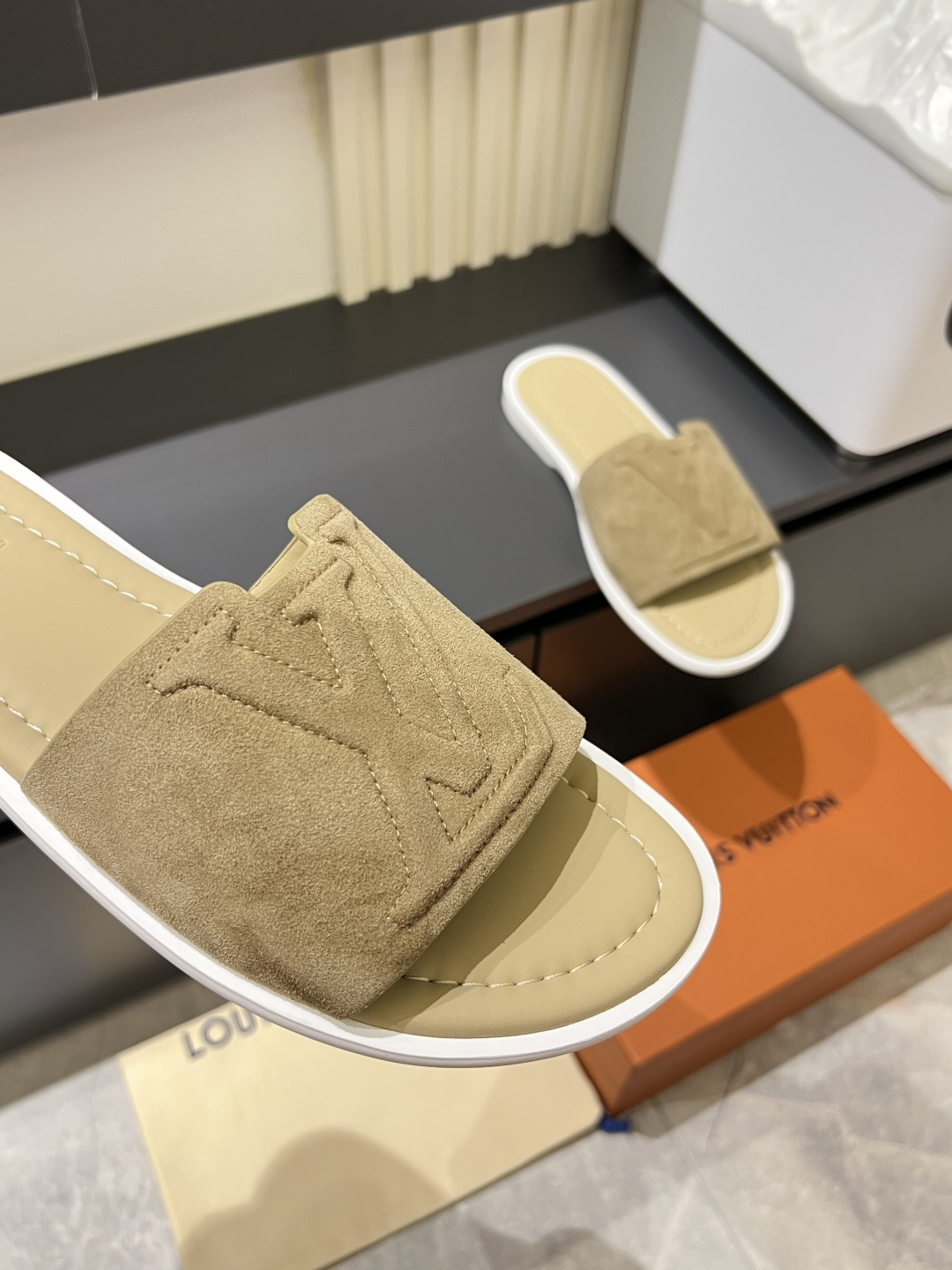 LV